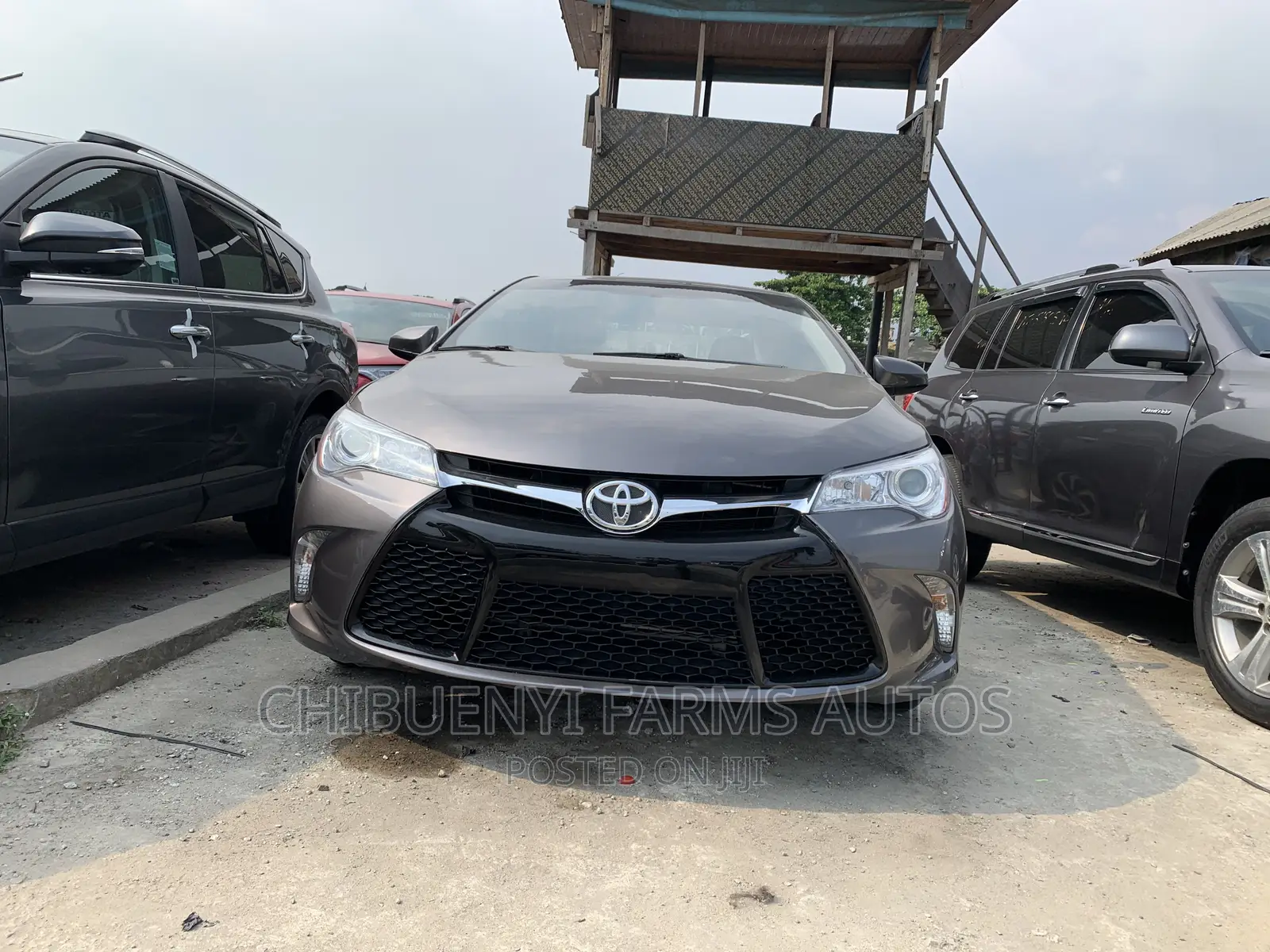 Toyota Camry 2017 Brown