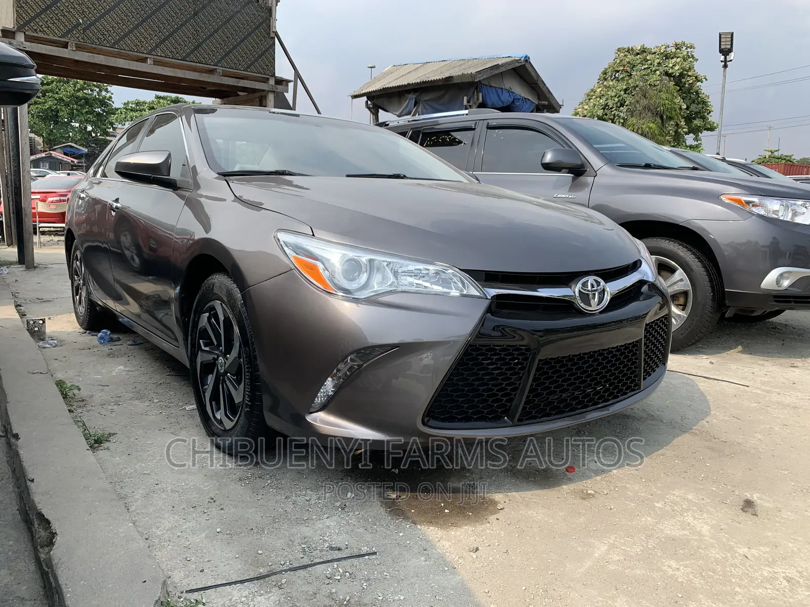 Toyota Camry 2017 Brown