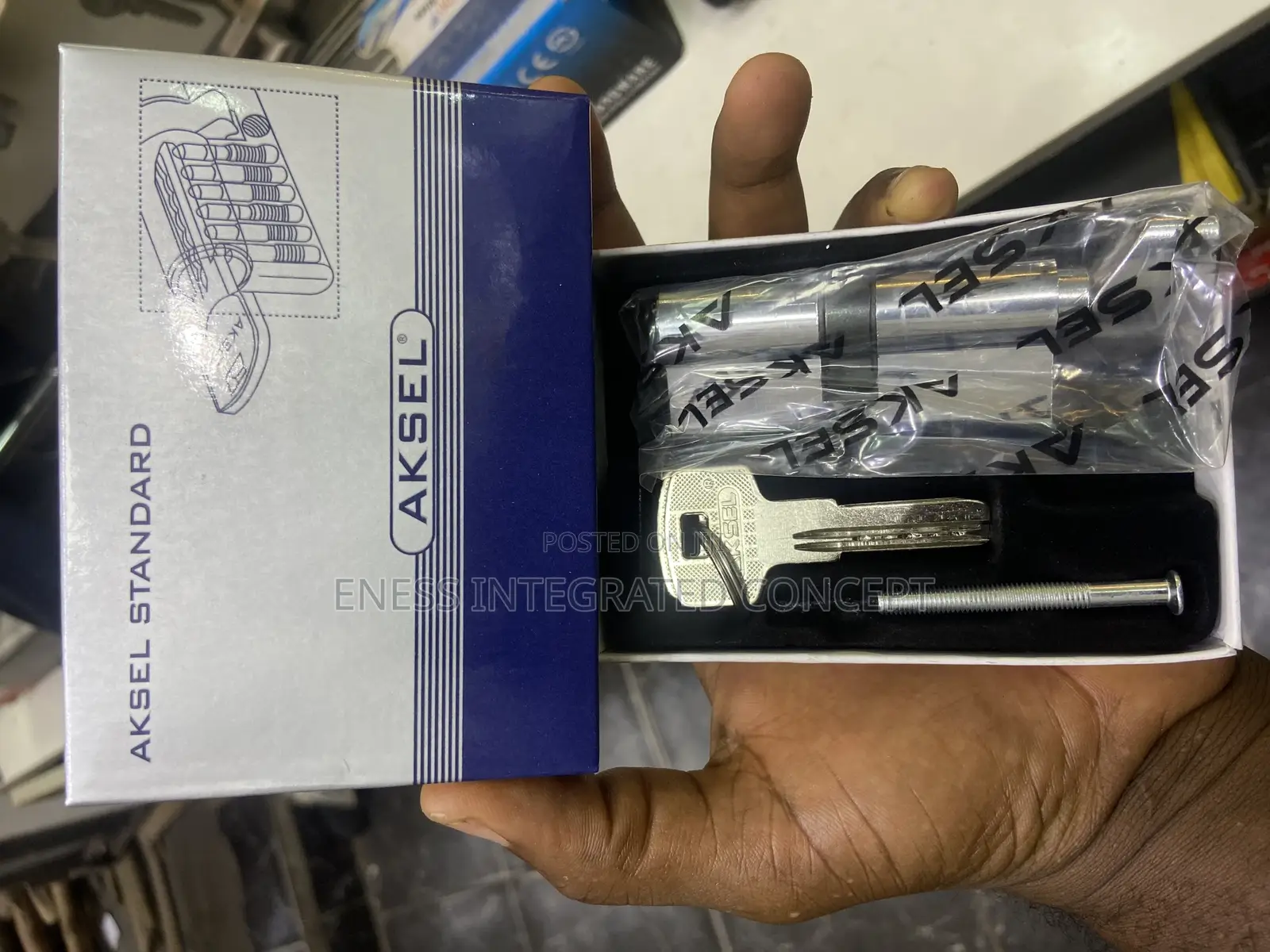 Aksel Chrome Knob Cylinder