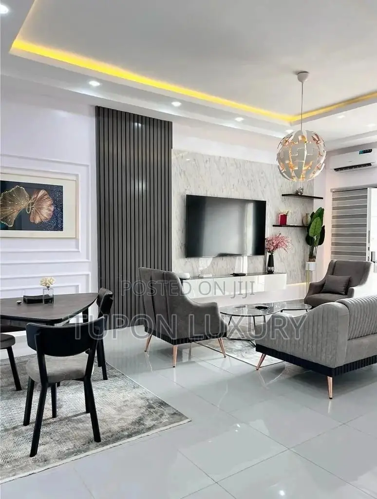 Waterfront Luxury 2 Bedroom Apartment