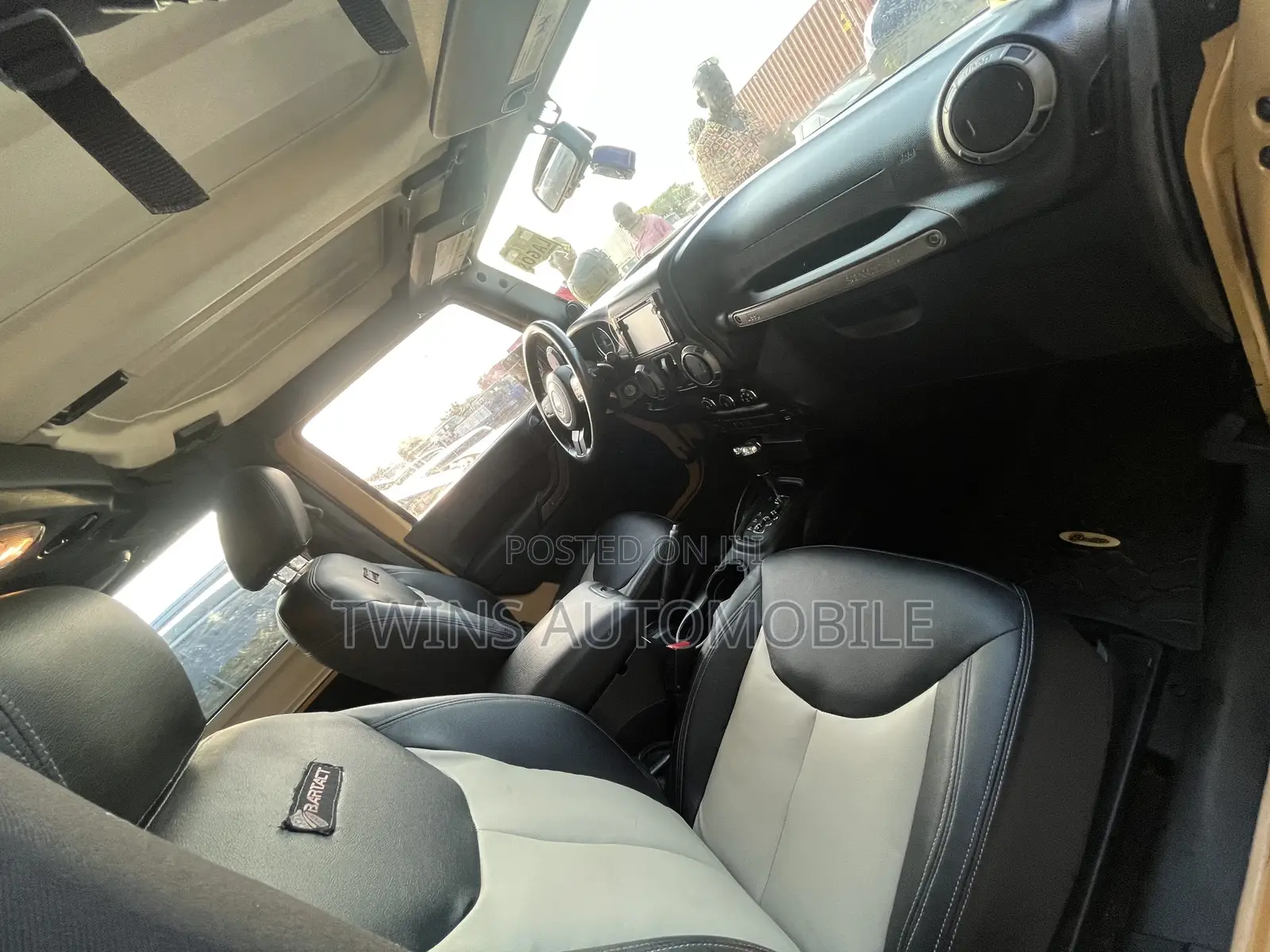 Jeep Wrangler 2015 Gold