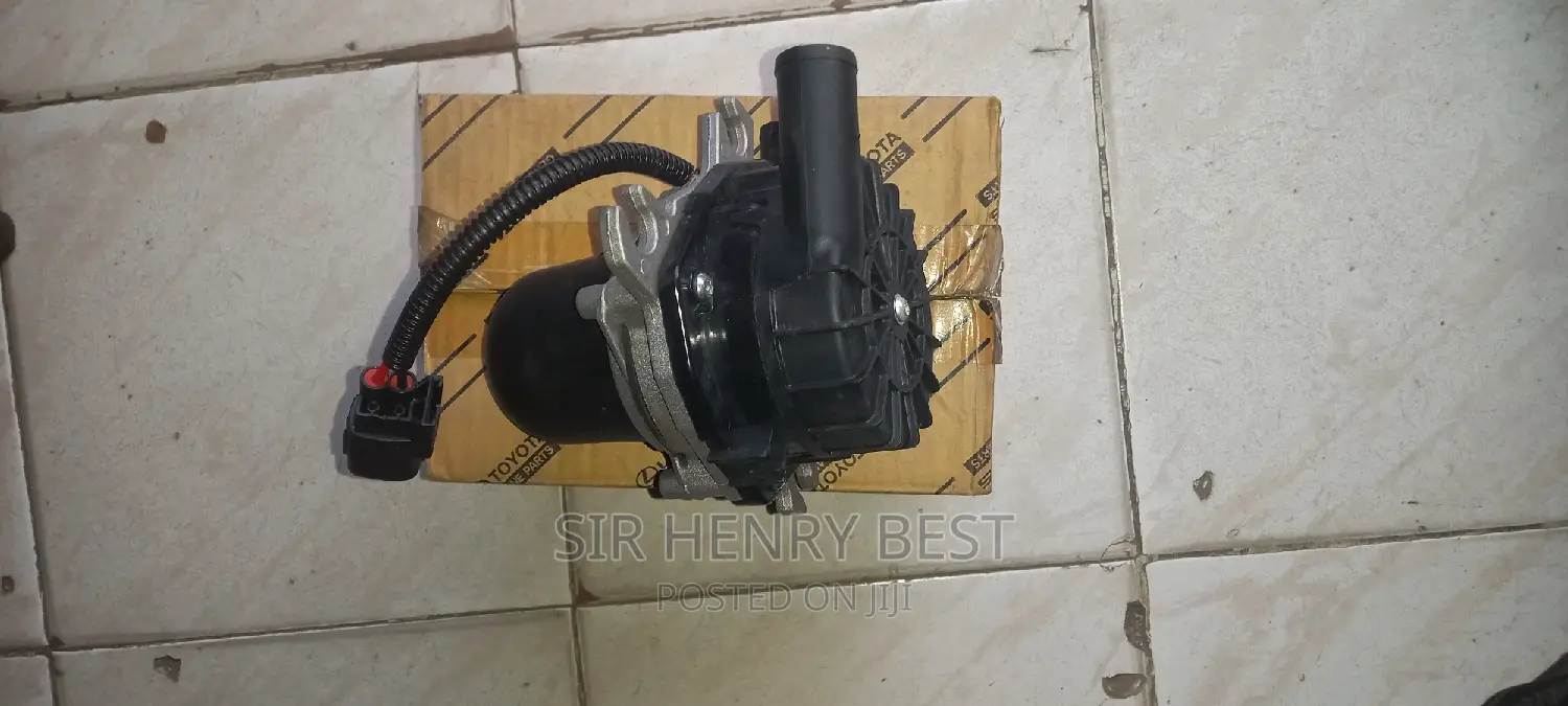 Pump Assy Air .Lexus ,Prado,Hilux,Forthuner
