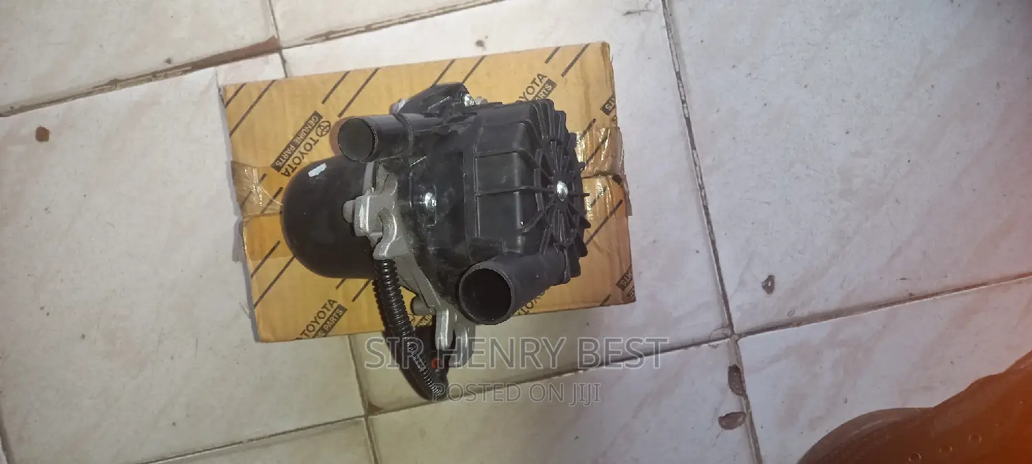Pump Assy Air .Lexus ,Prado,Hilux,Forthuner