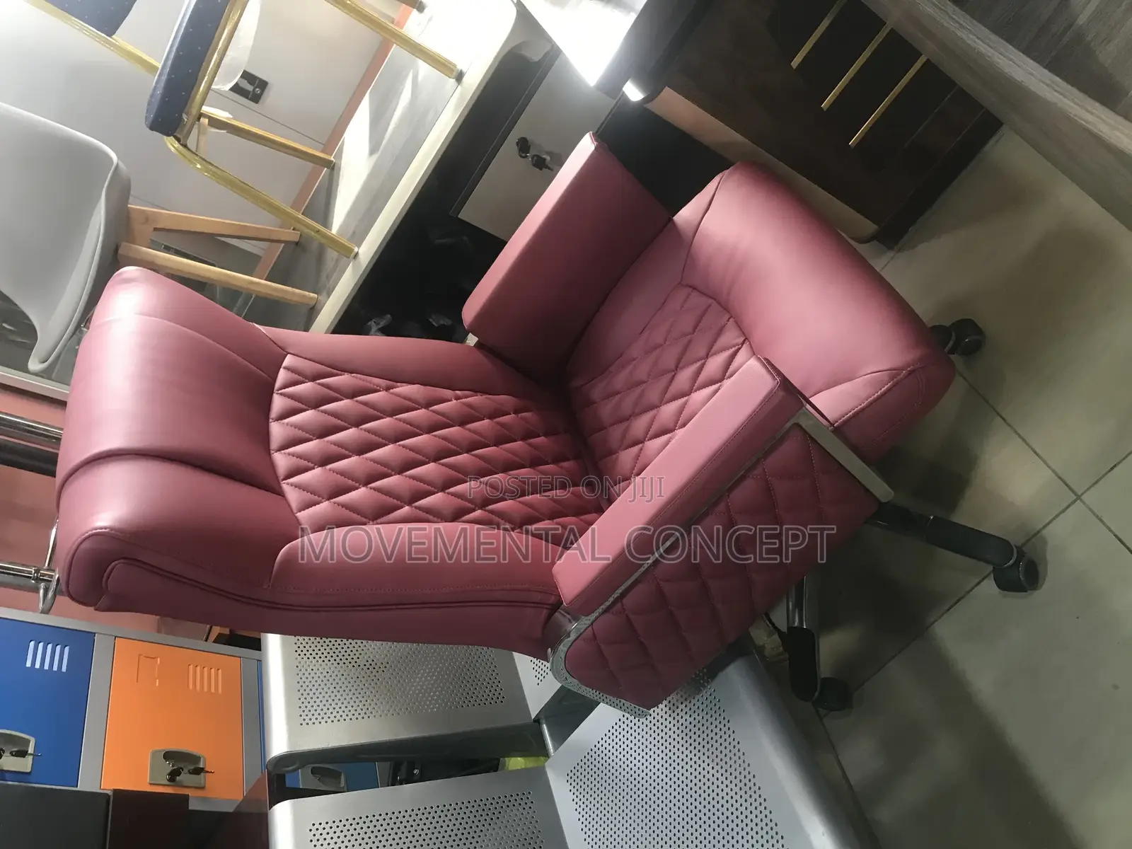 Super Executive Office Leather Swivel Chair