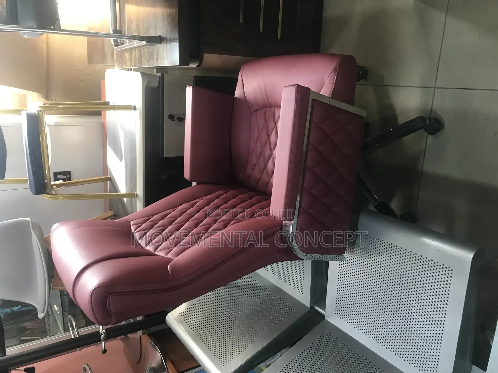 Super Executive Office Leather Swivel Chair