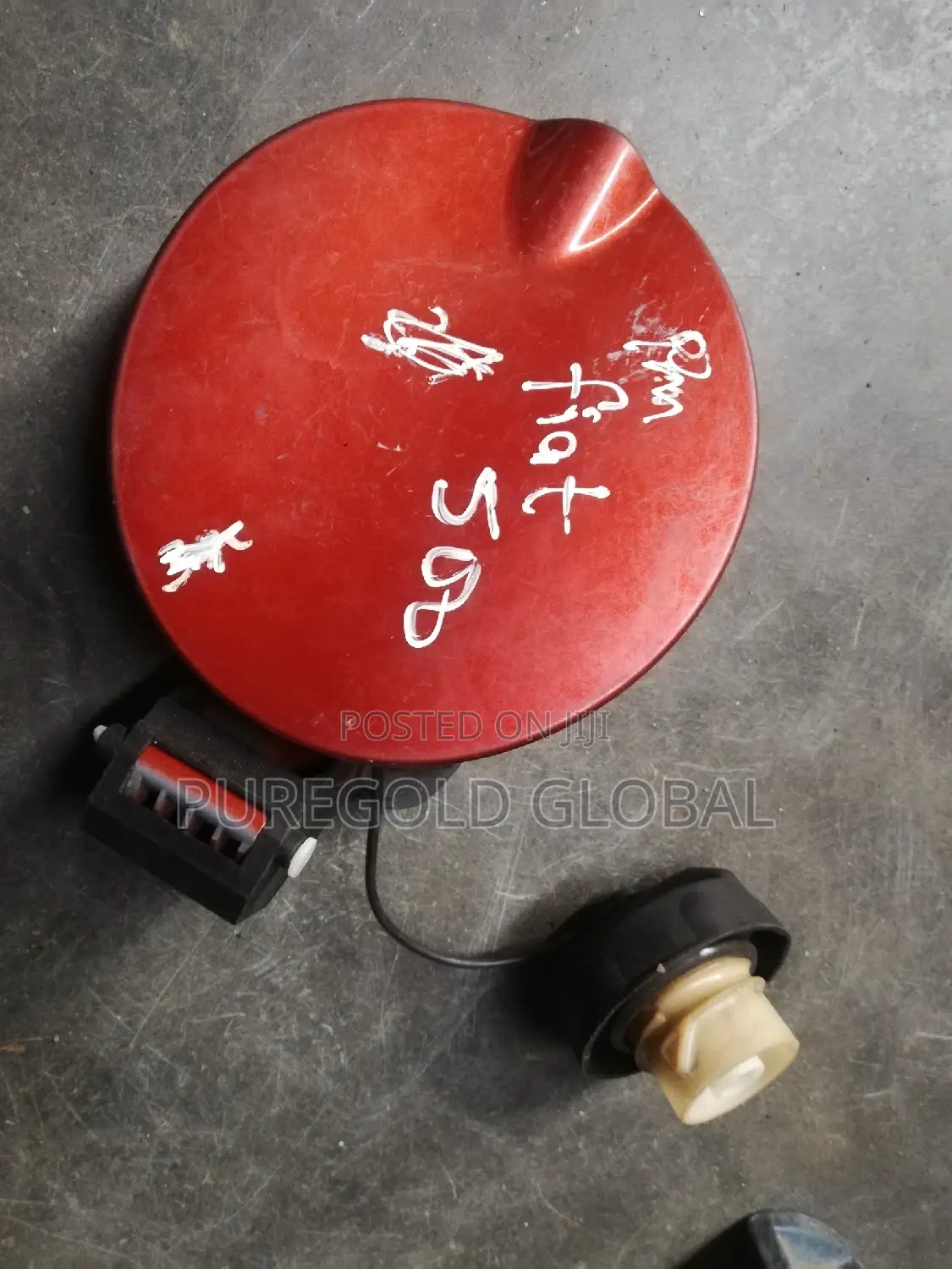 Fiat 500 Fuel Tank Cover