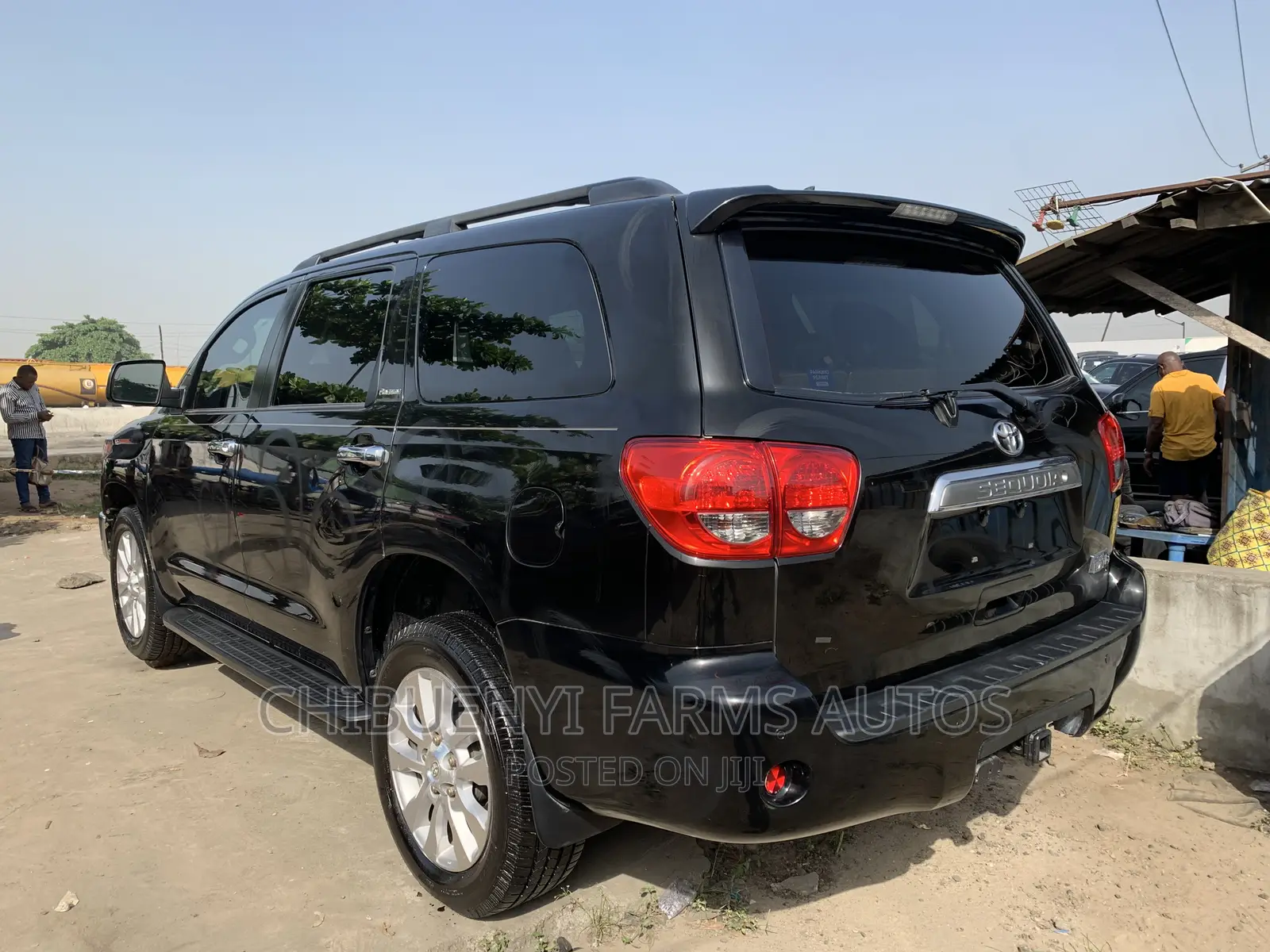 Toyota Sequoia Platinum w/FFV 4x4 2018 Black