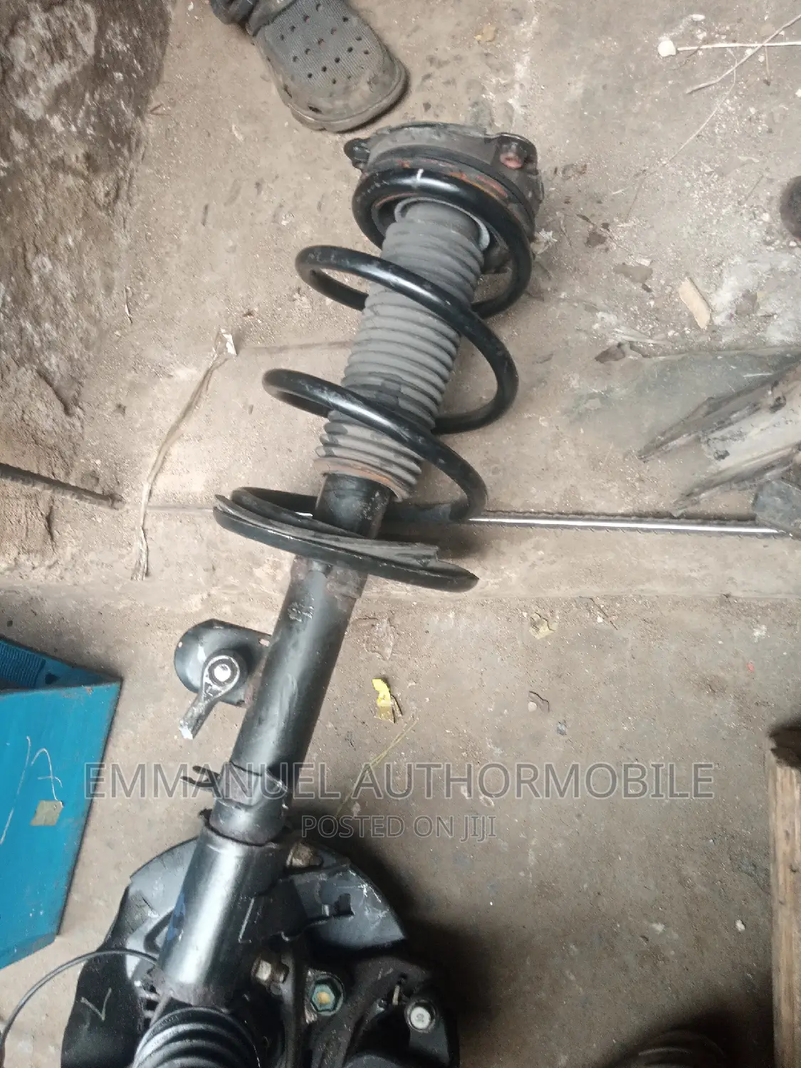 Front and Back Shock Nissan Pathfinder 2010 2012 2015
