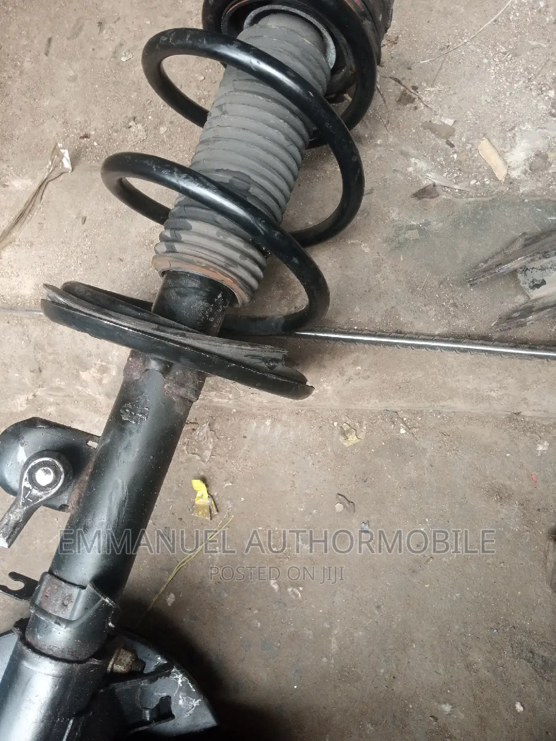 Front and Back Shock Nissan Pathfinder 2010 2012 2015