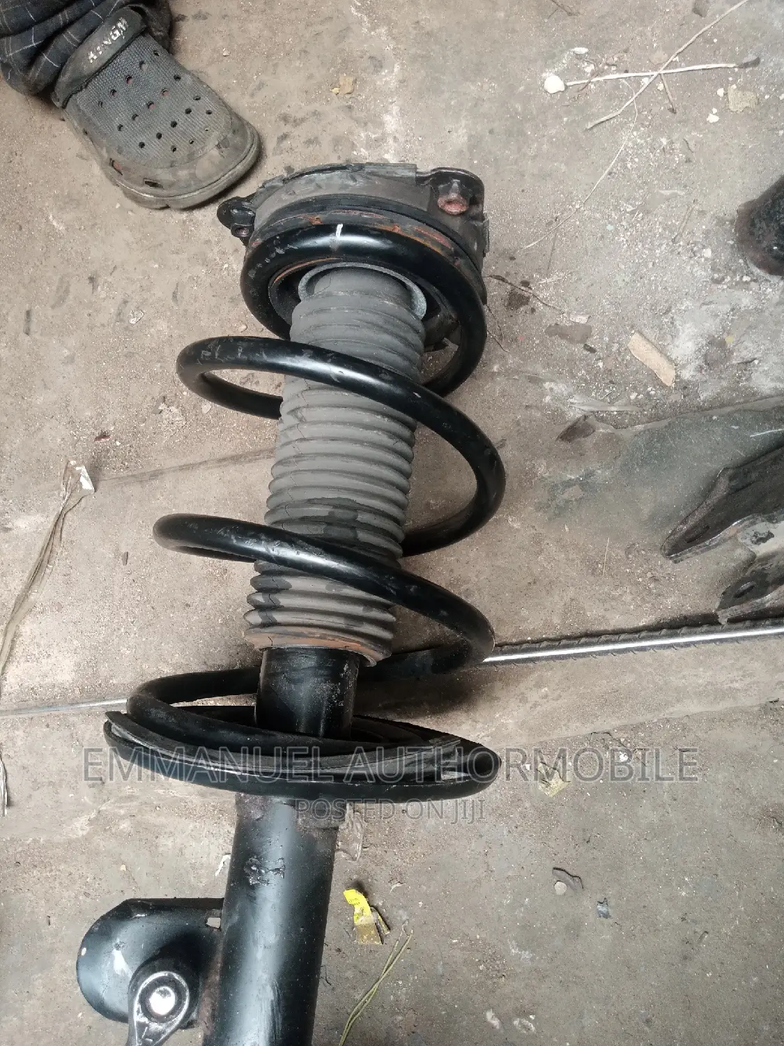 Front and Back Shock Nissan Pathfinder 2010 2012 2015