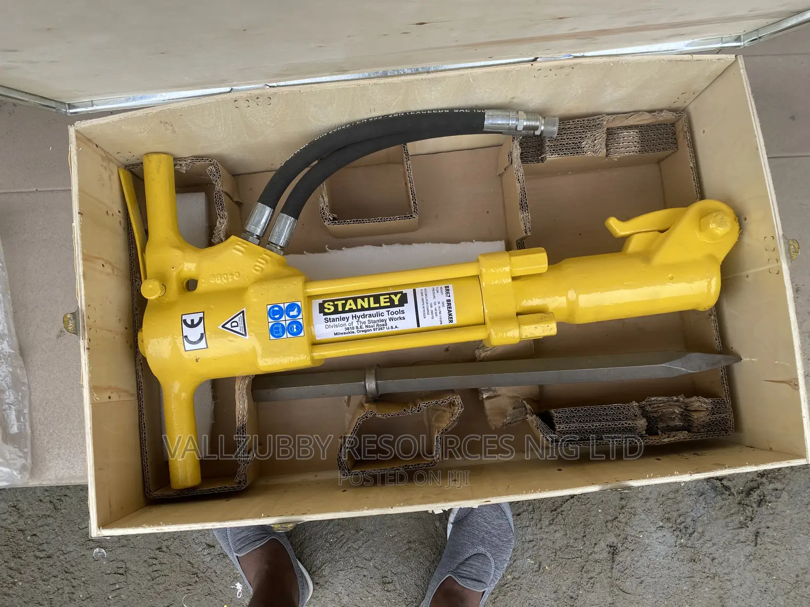 Hydraulic Jack Hammer or Pick Axe
