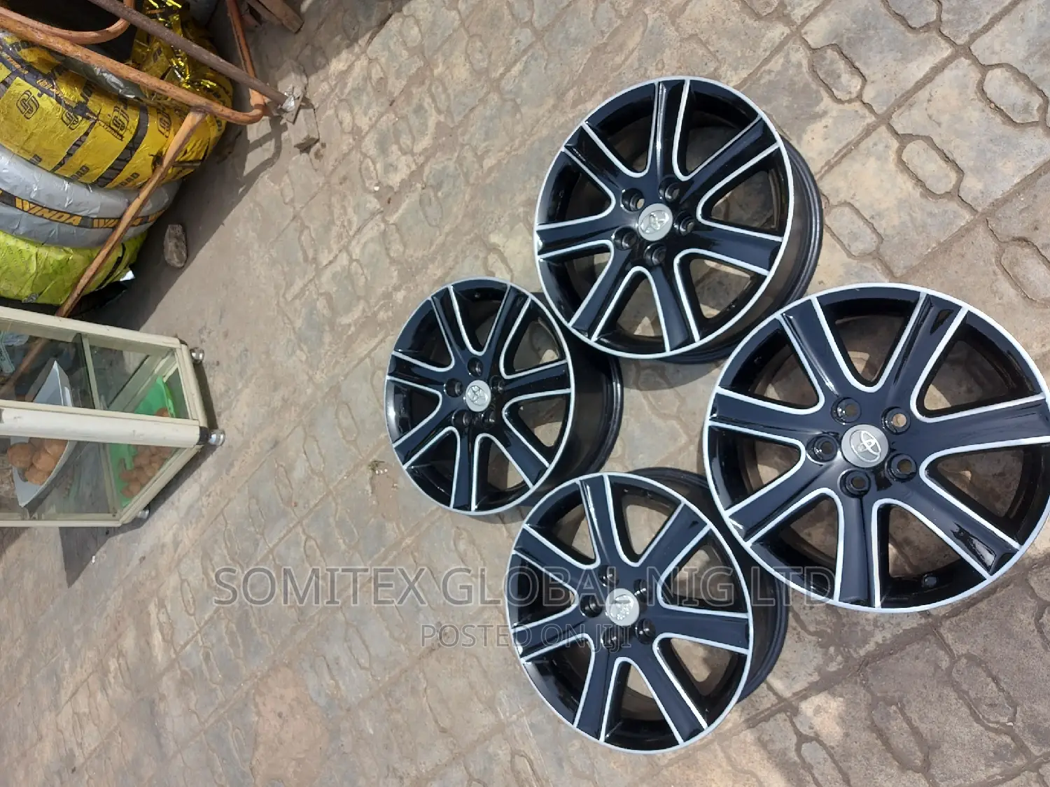 Alloyed Rim Camry 17inch.