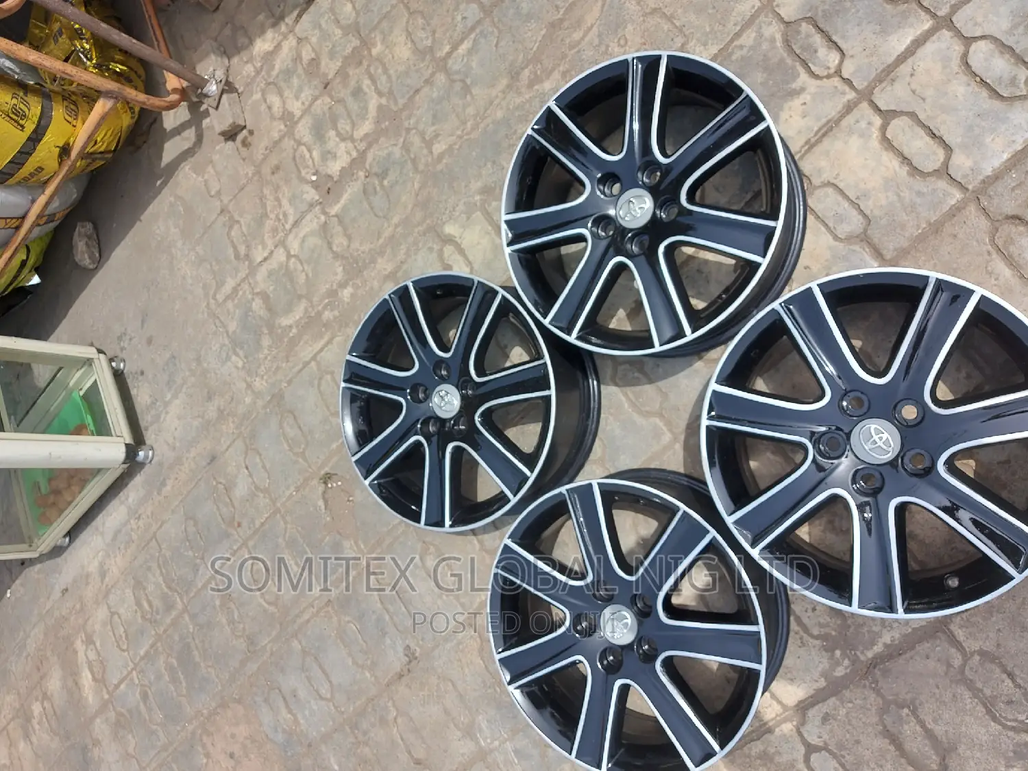 Alloyed Rim Camry 17inch.