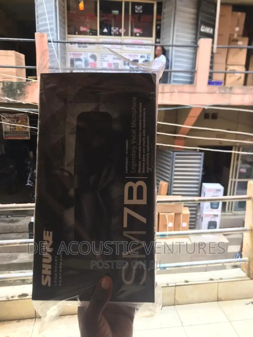 SM 7B Shure Wireless Microphone