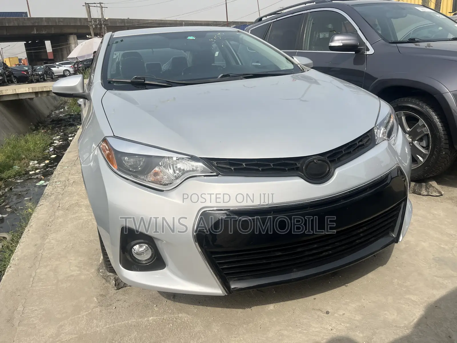 Toyota Corolla 2015 Silver