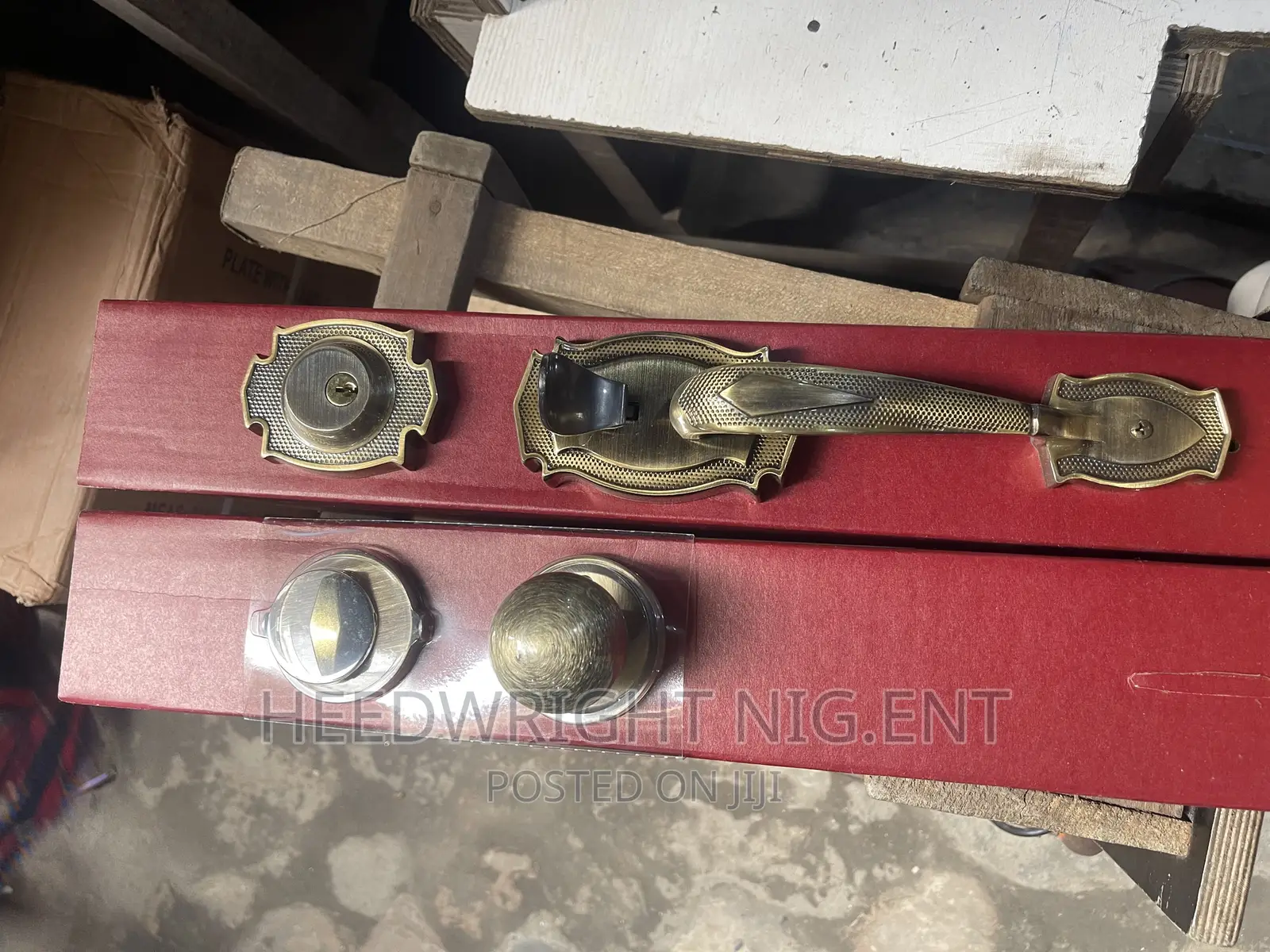 Weiser Bronze Entry Handleset With Interior Knob