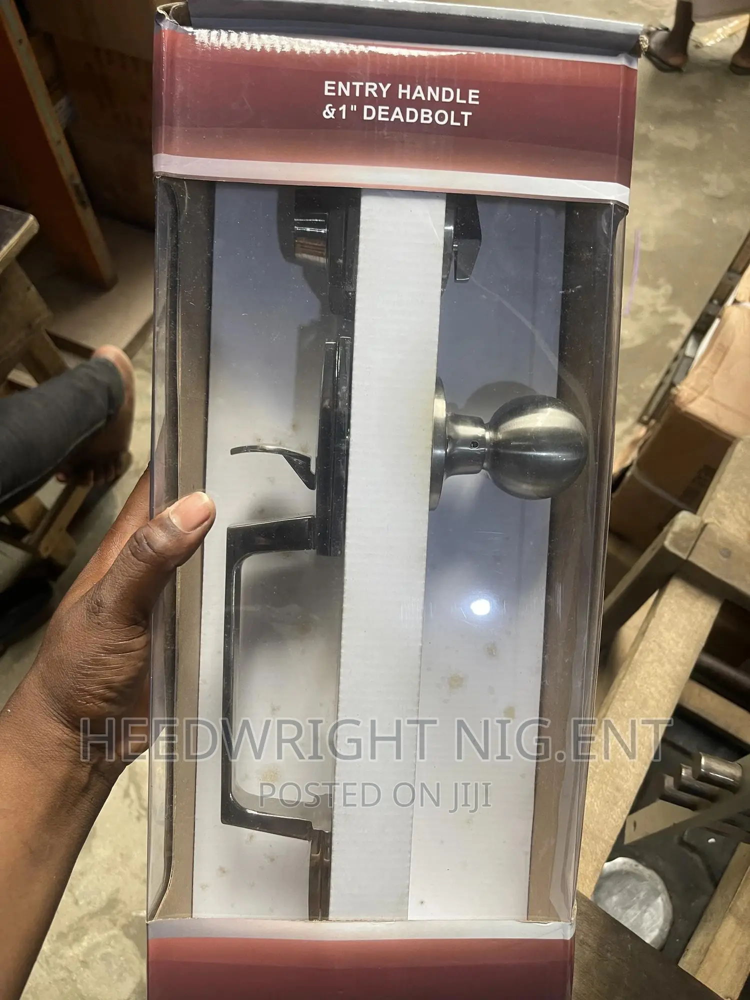 Silver Entry Handleset With Knob