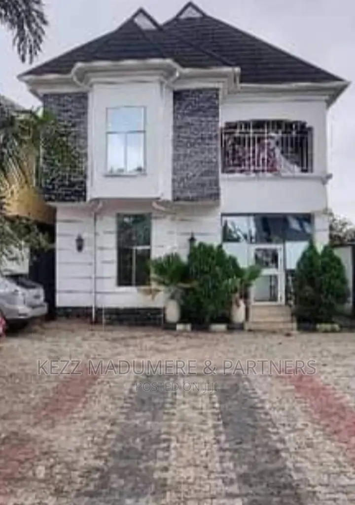 4bdrm Duplex in Eneka, Port Harcourt for sale