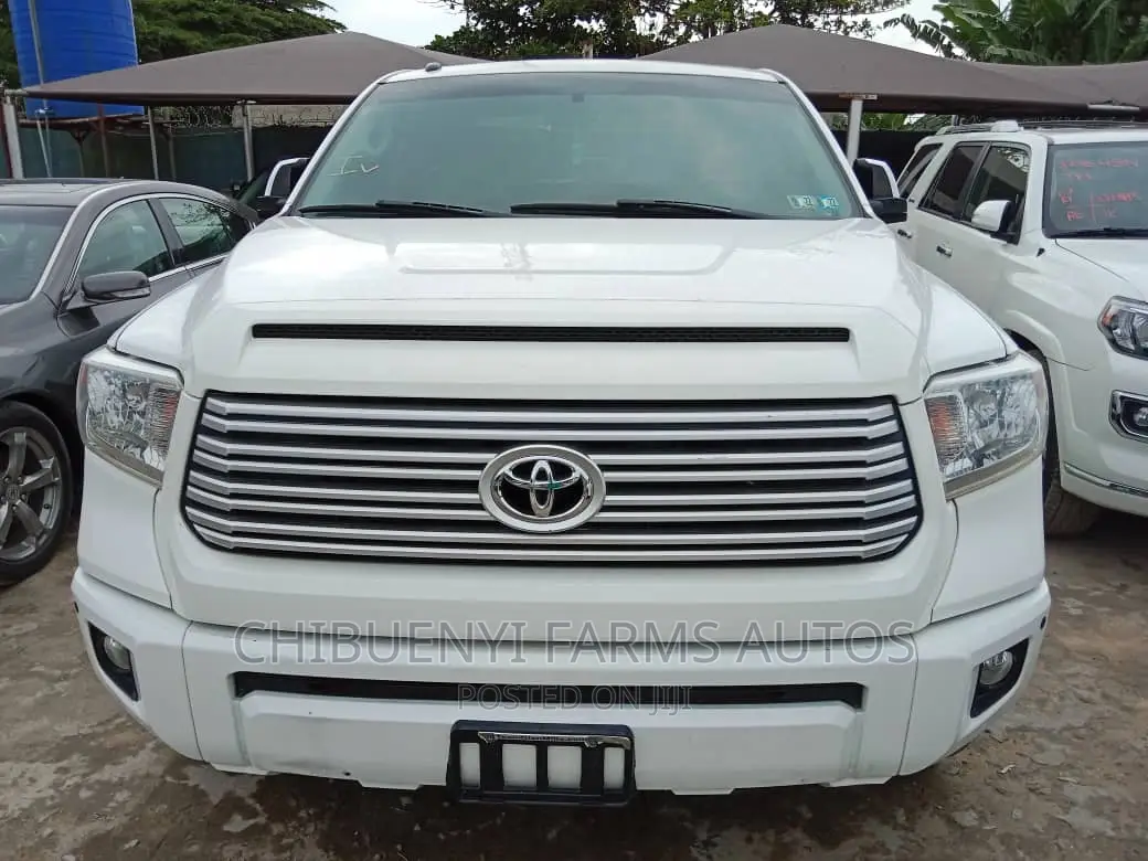 Toyota Tundra 2015 White
