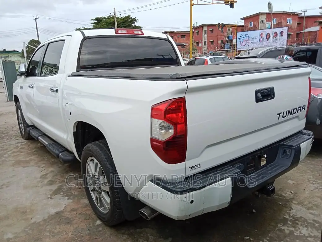 Toyota Tundra 2015 White