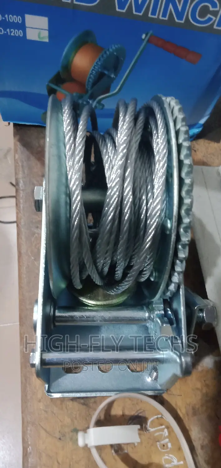 Heavy Duty Hand Winch 1200 LBS With 32 Ft Steel Wire Rope