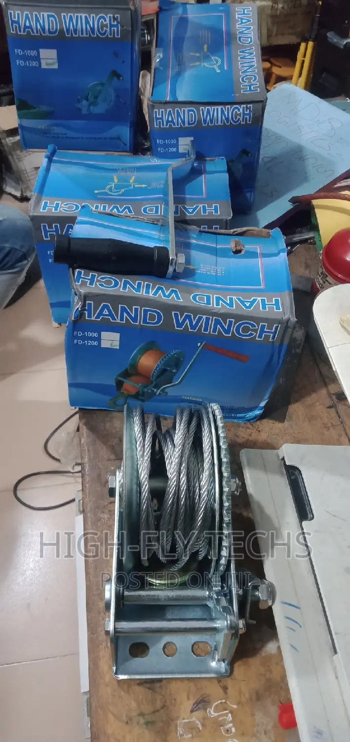 Heavy Duty Hand Winch 1200 LBS With 32 Ft Steel Wire Rope