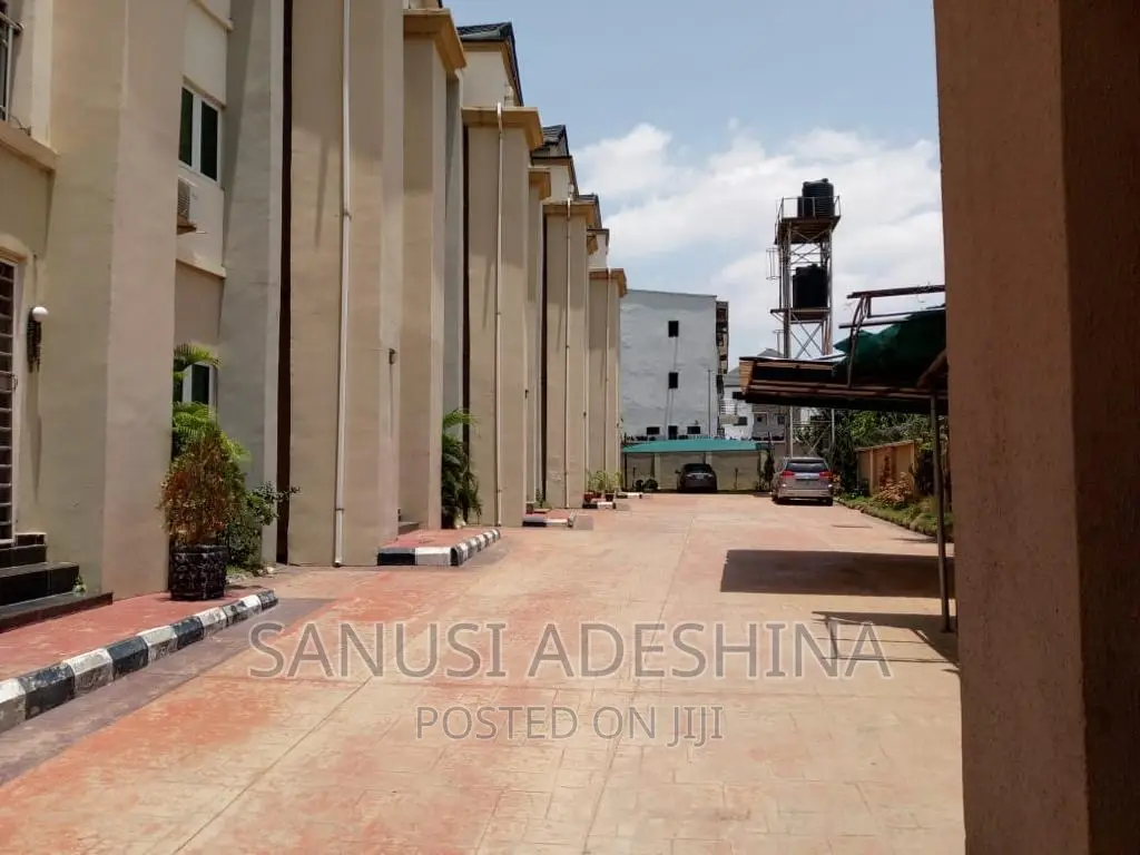 4bdrm House in Citec Mbora Fct, Life Camp for sale