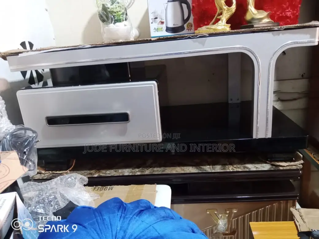 Black and White Center Table