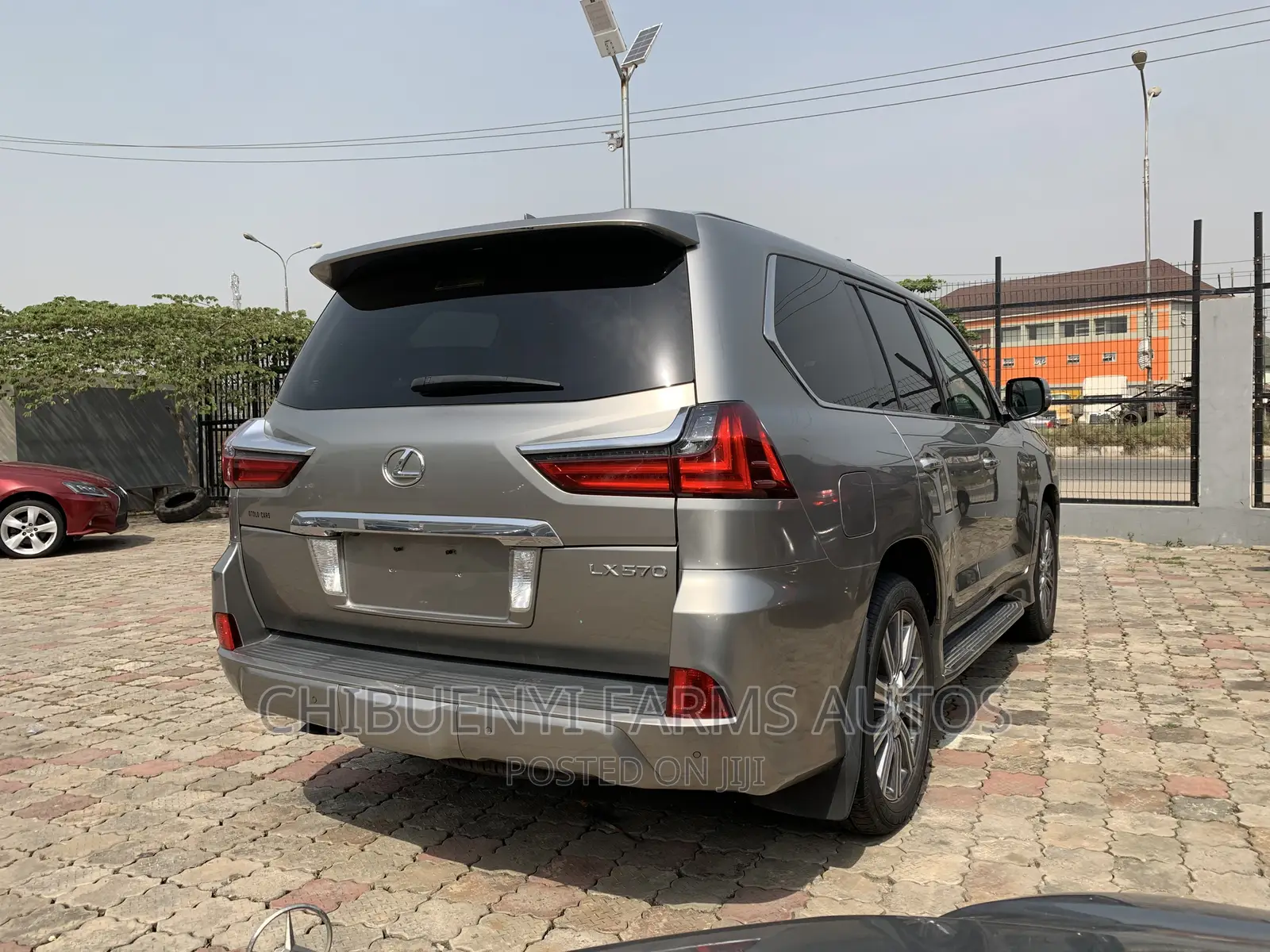 Lexus LX 570 AWD 2016 Gold