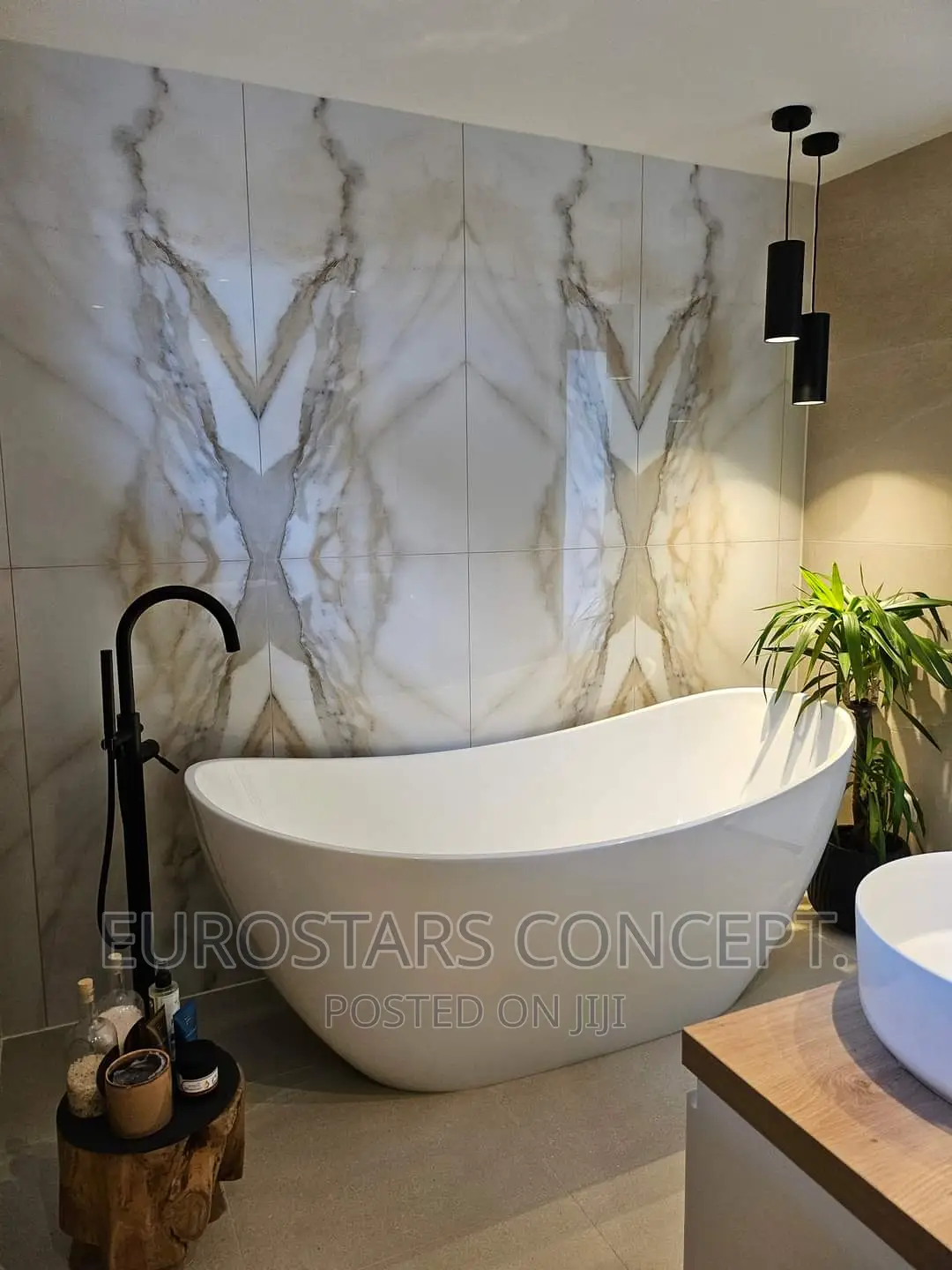 England Free Standing Bath Tub