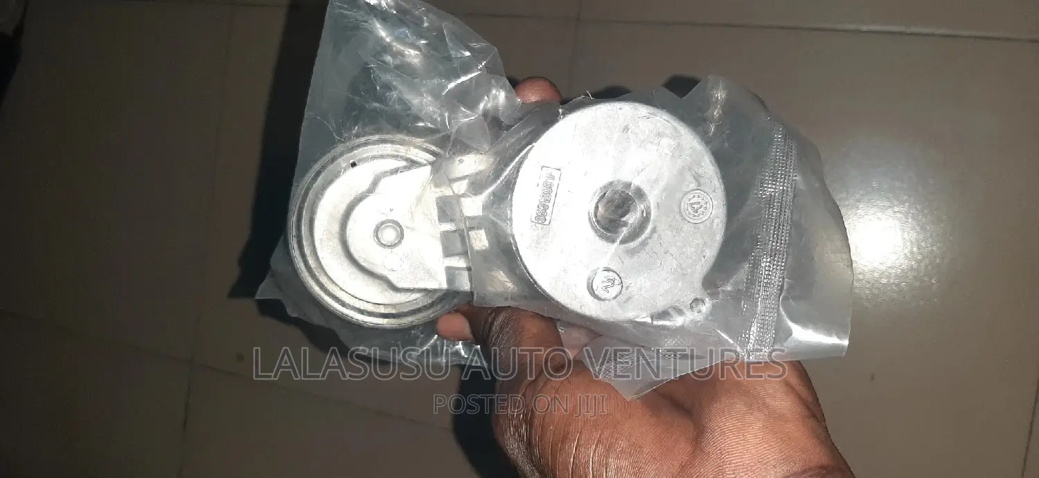 Belt Adjuster for Dodge Nitro, Wrangler Jeep 2.8 Diesel