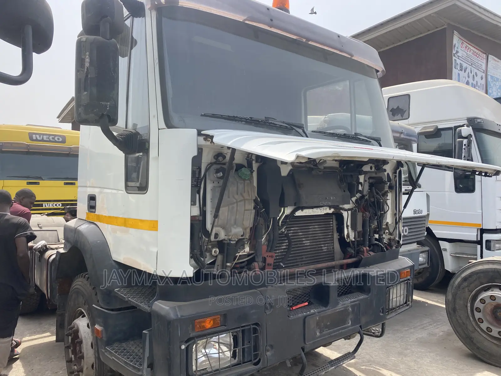 Iveco 10 Tyres 2002 White