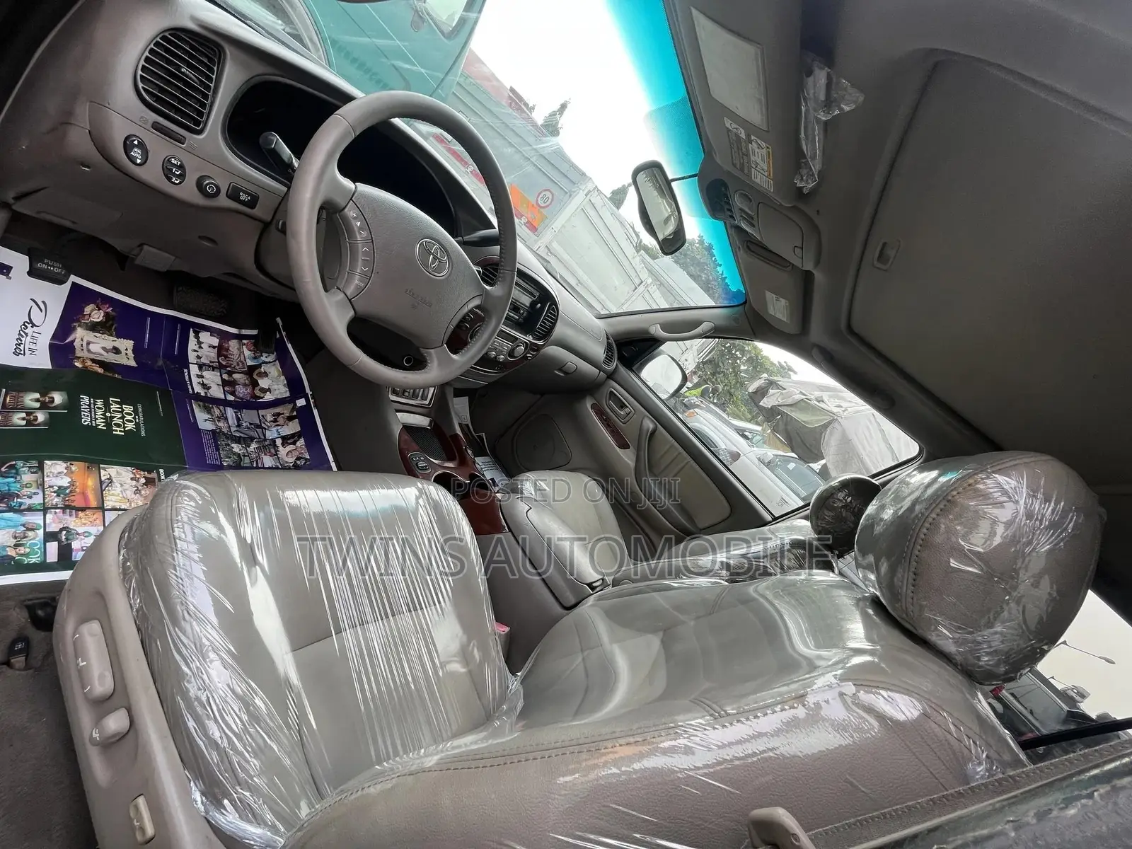 Toyota Sequoia 2007 Gold