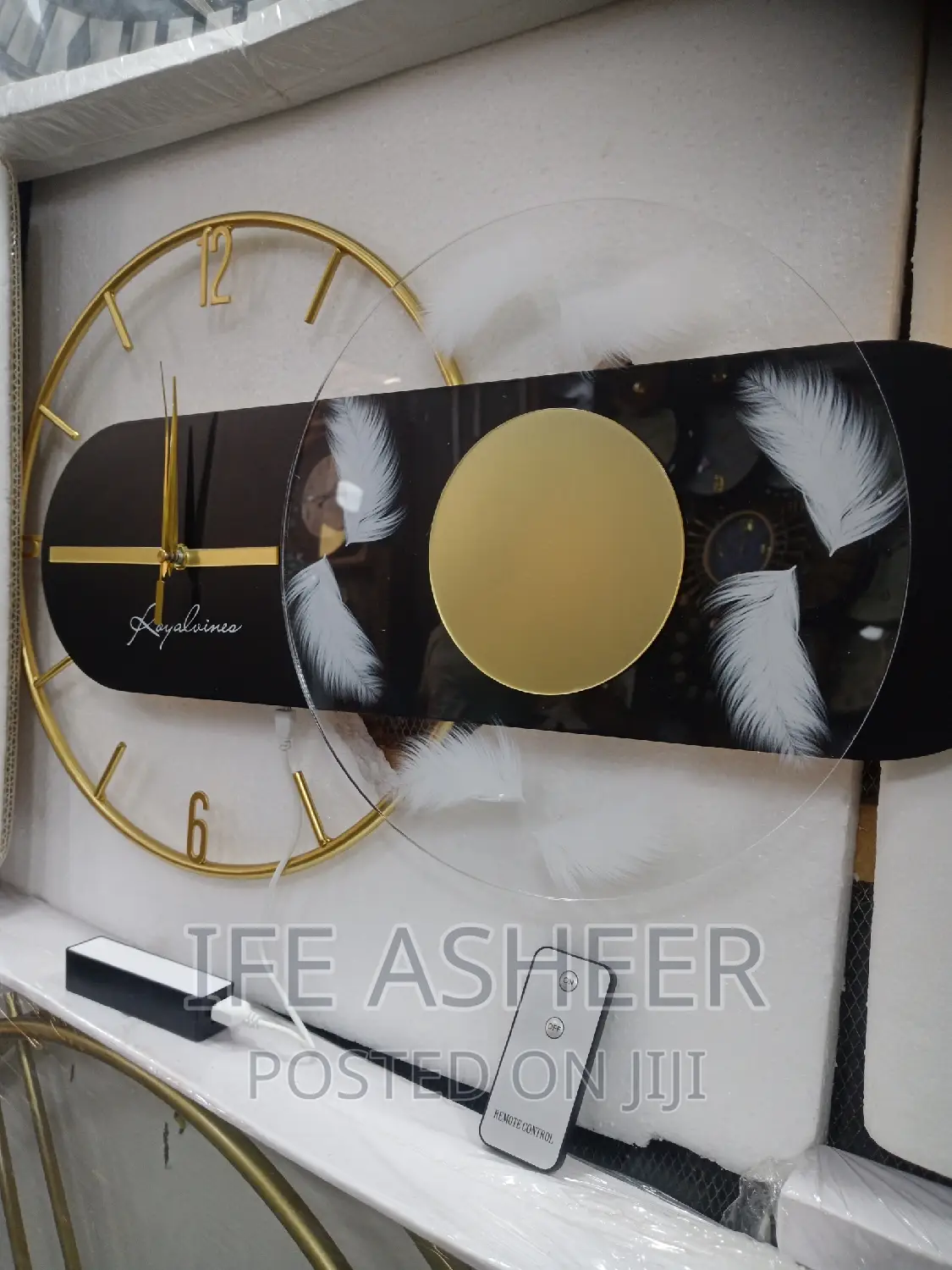 Exotic and Unique Wall Clock With Remote Control 002