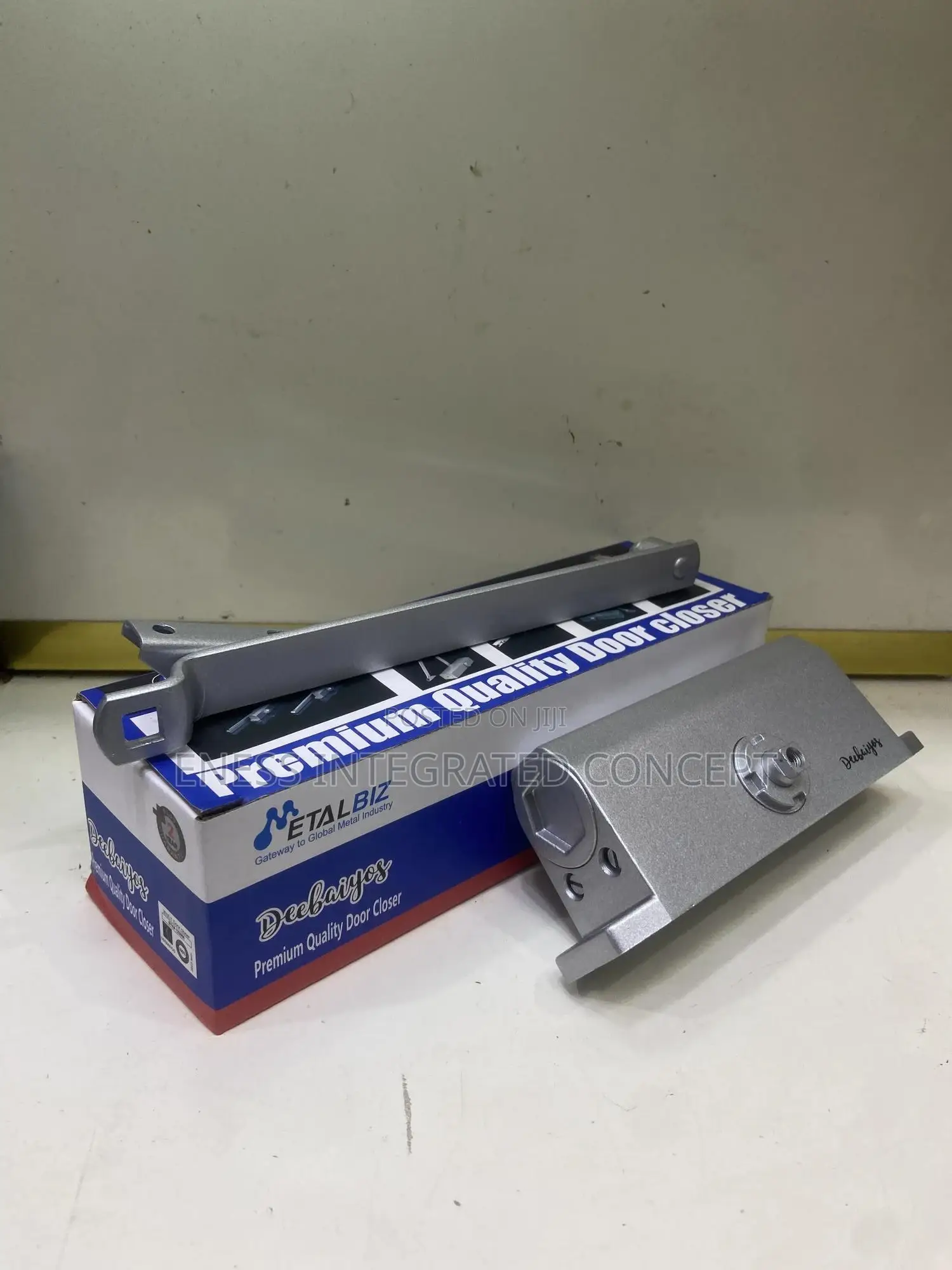 Medium Door Closer
