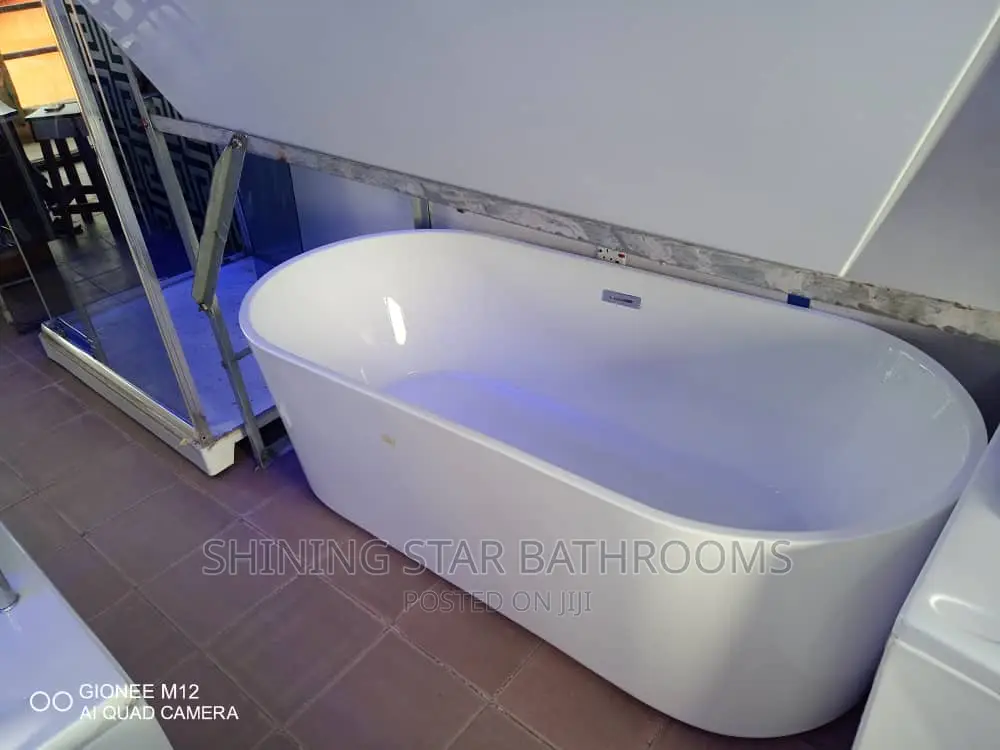 England Acrylic Bath Tub (White)