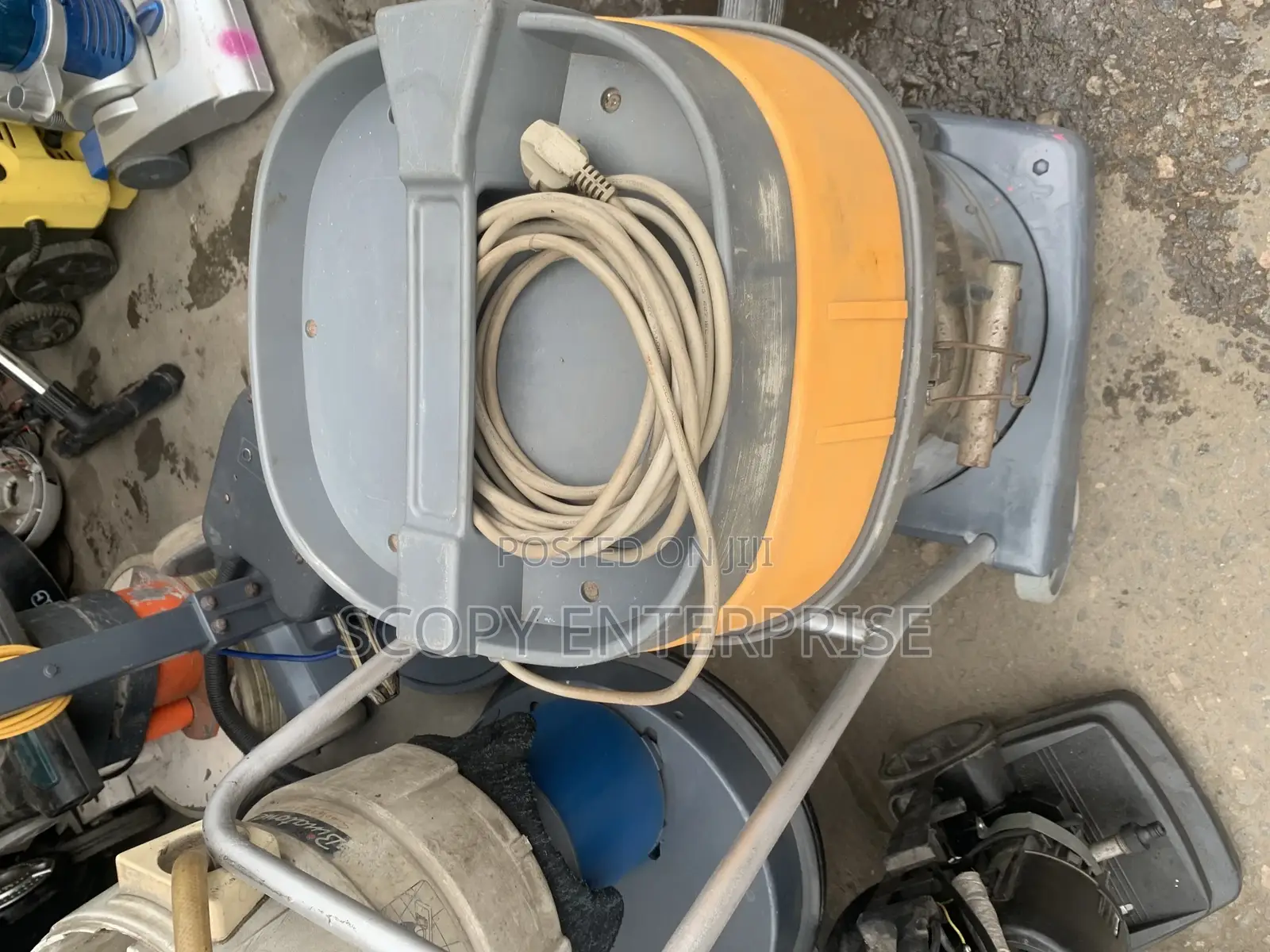 Industrial Vaccum Cleaner Dust and Sand 80 Liters
