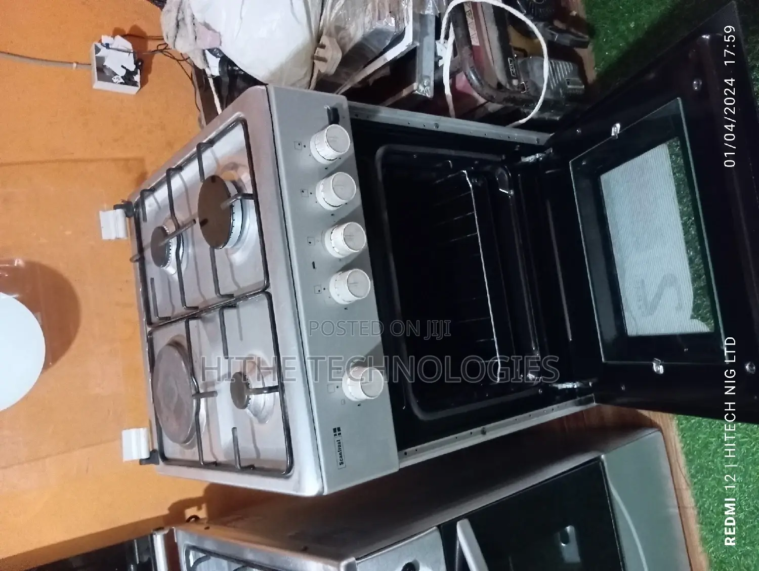Pre-Owned Clean Gas Cooker With Oven and Grill