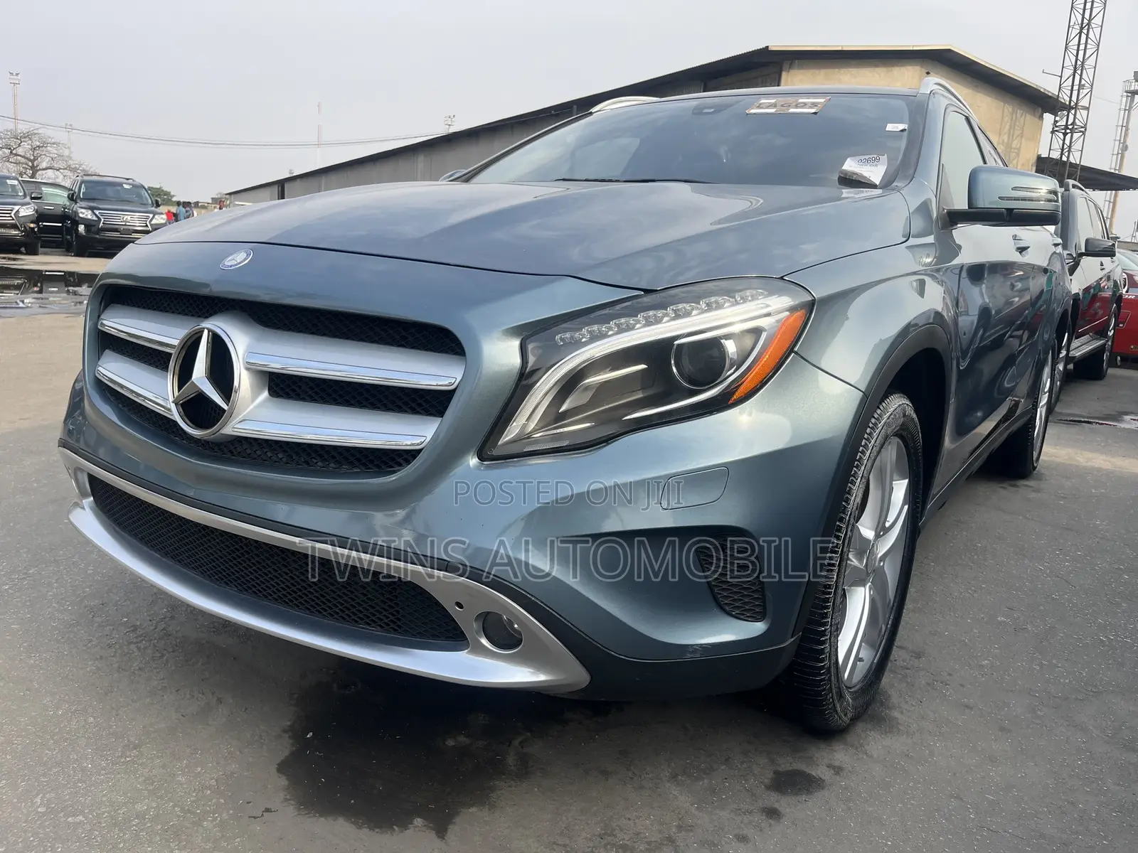 Mercedes-Benz GLA 250 2016 Blue
