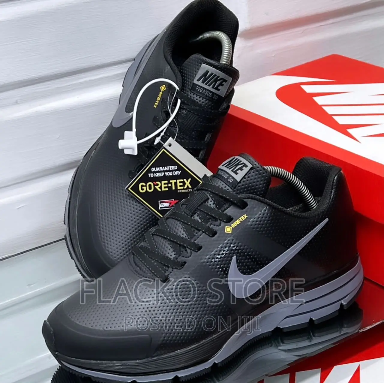 Original Nike Zoom Pegasus 30 Gore-Tex Sneakers