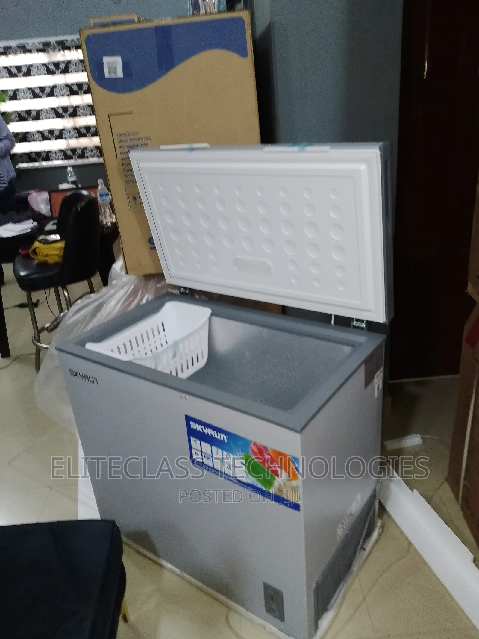Smart Skyrun 200 Litres Chest Freezer (BD-200A)