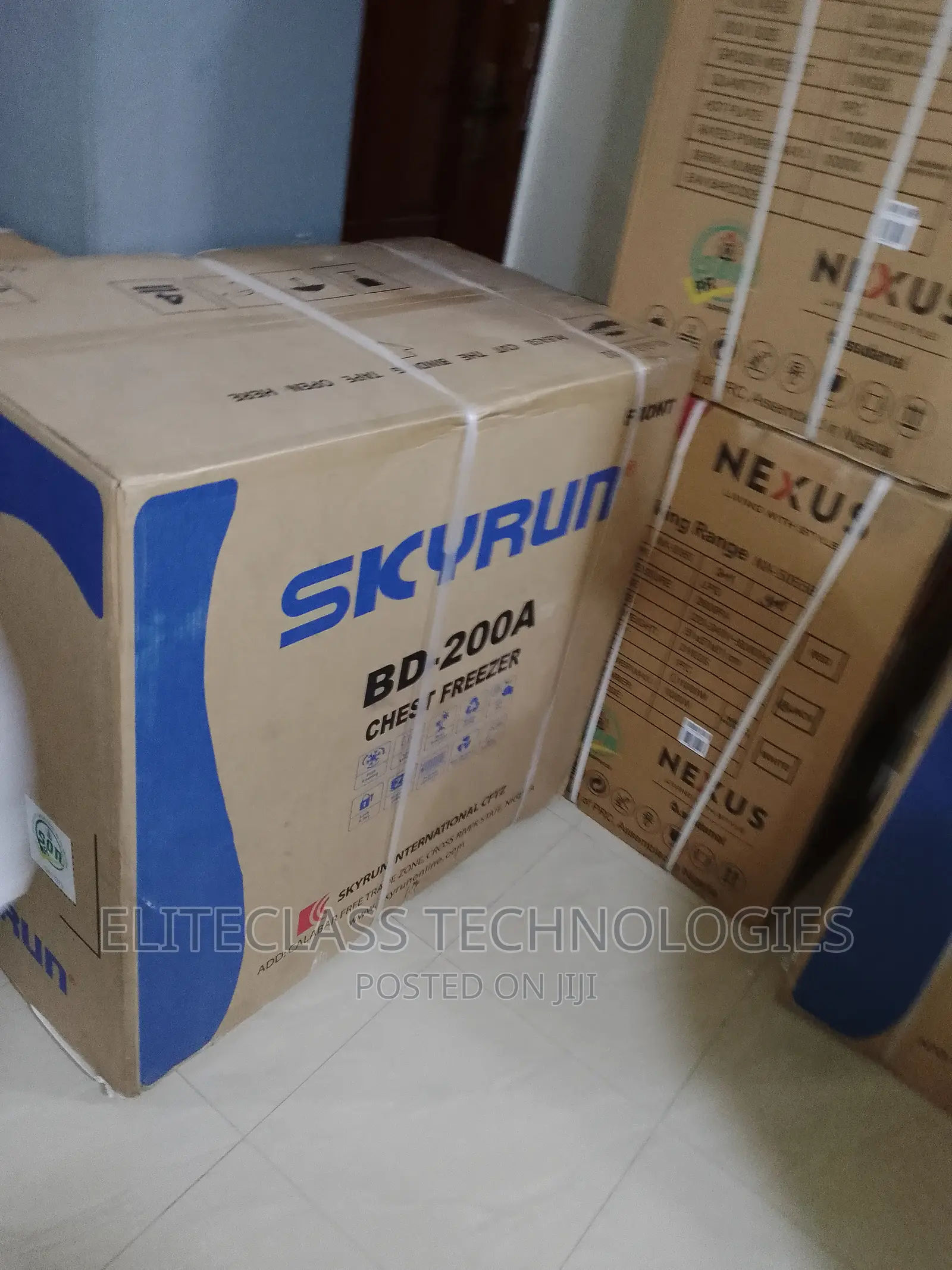 Skyrun 200 Litres Low Voltage Chest Freezer (BD-200A)