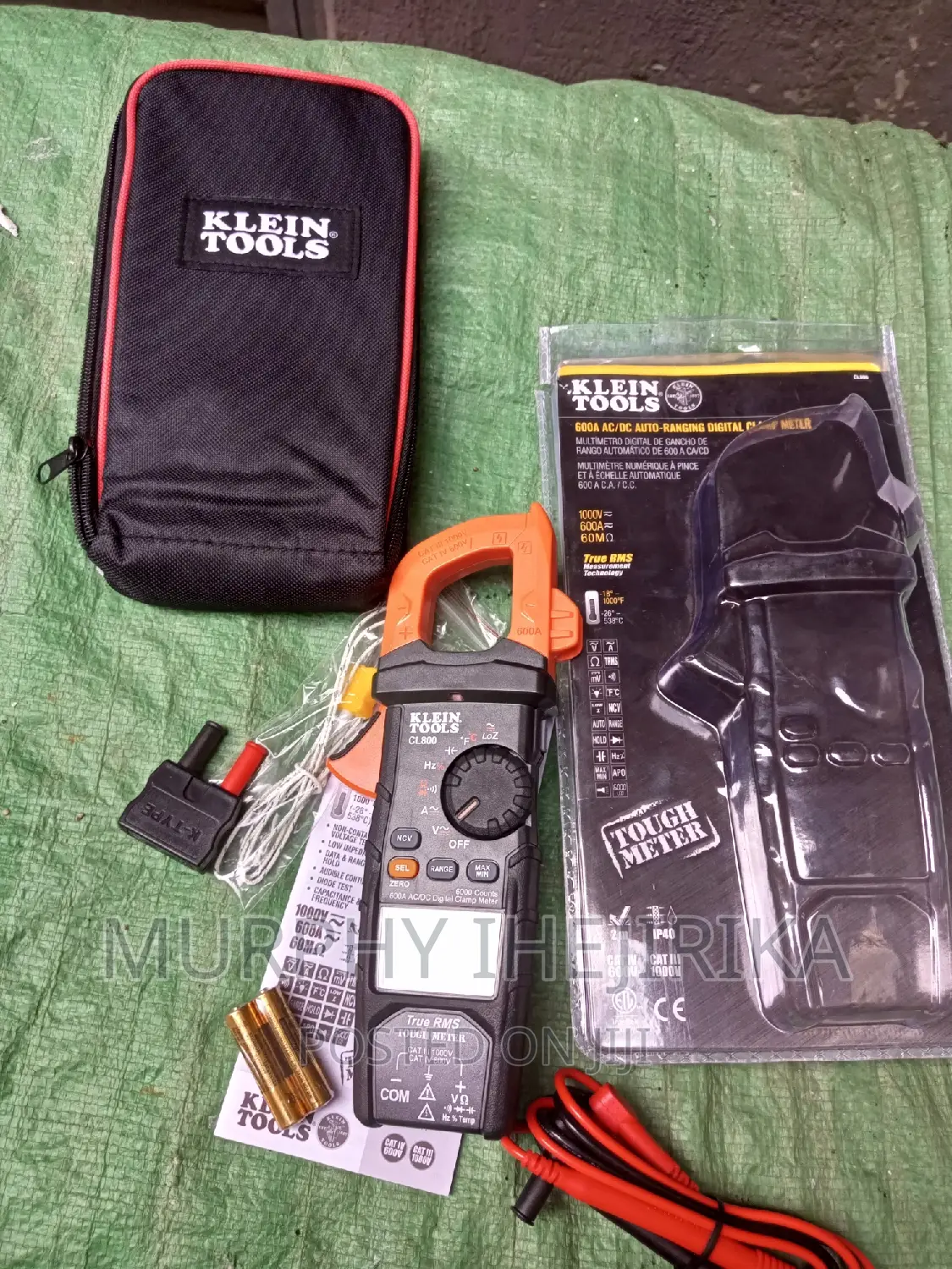 Digital Clamp Meter, AC Auto-Range TRMS, Low Impedance