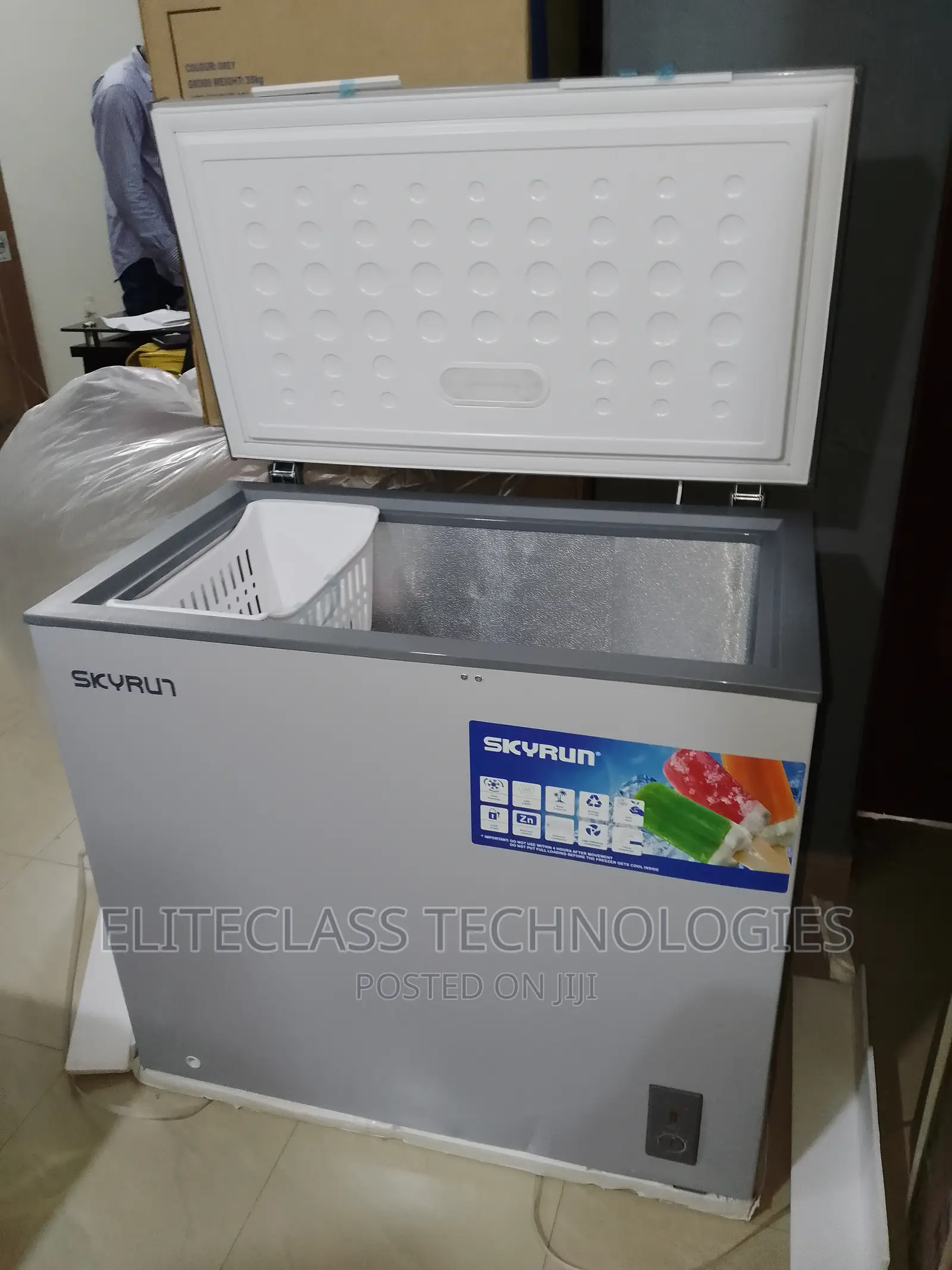 Skyrun 200 Litres Super Durable Chest Freezer (BD-200A)