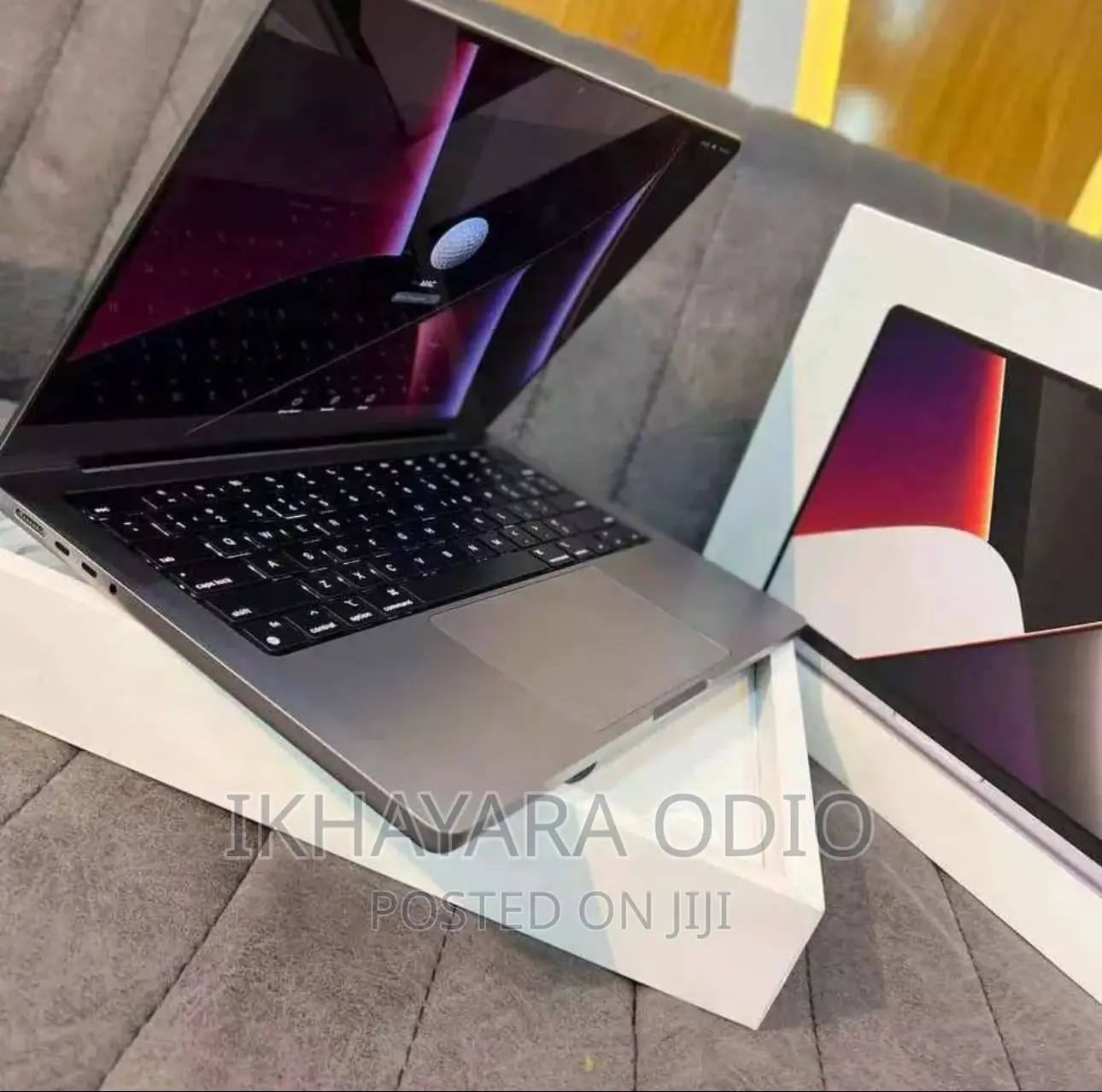 Laptop Apple MacBook Pro 2021 M1 16GB Apple M1 Pro SSD 512GB