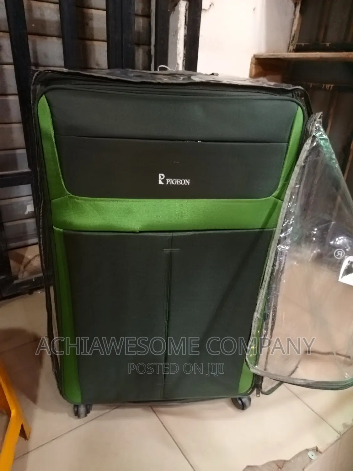 Extra Large Quality Box, Anti Theft Zip.