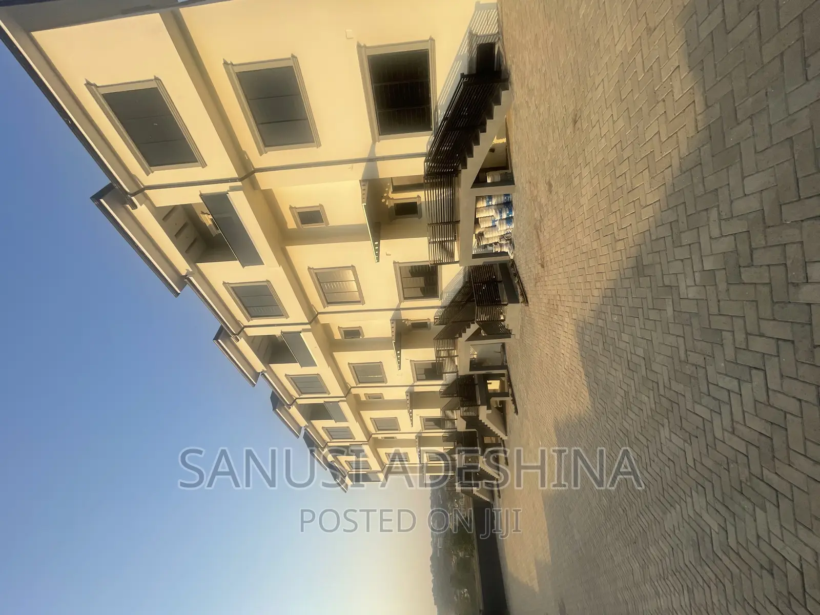 5bdrm Duplex in Guzape Fct Abuja for sale