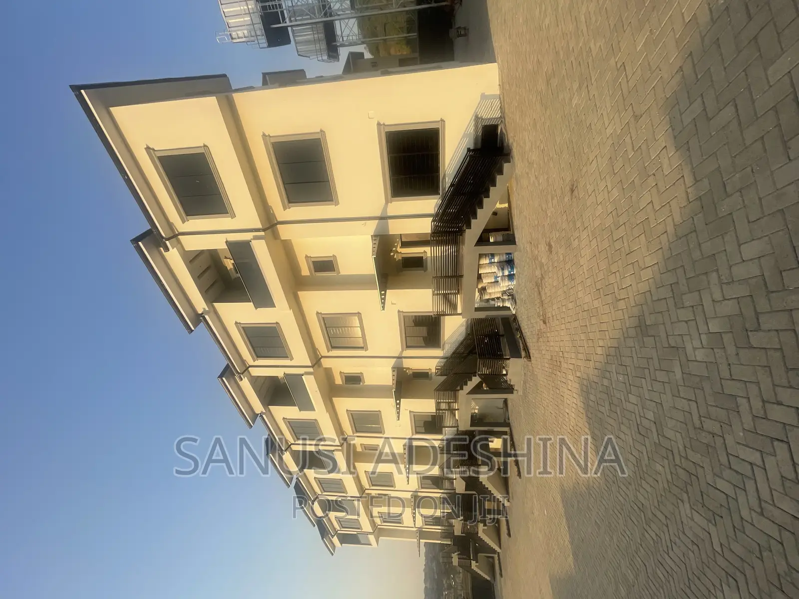 5bdrm Duplex in Guzape Fct Abuja for sale