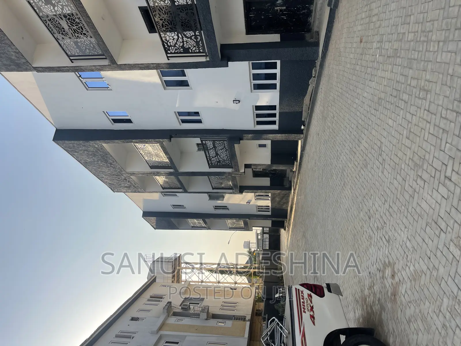 5bdrm Duplex in Guzape Fct Abuja for sale