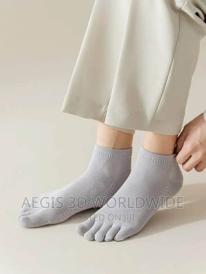 3 Pair of Toe Socks ( Toe Separating Socks )
